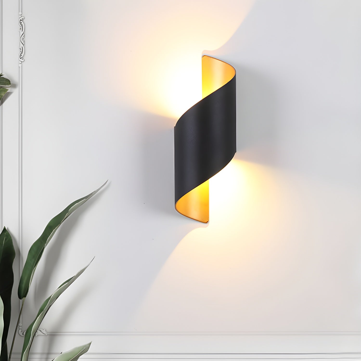 Lila Wall Lamp - Blowlighting