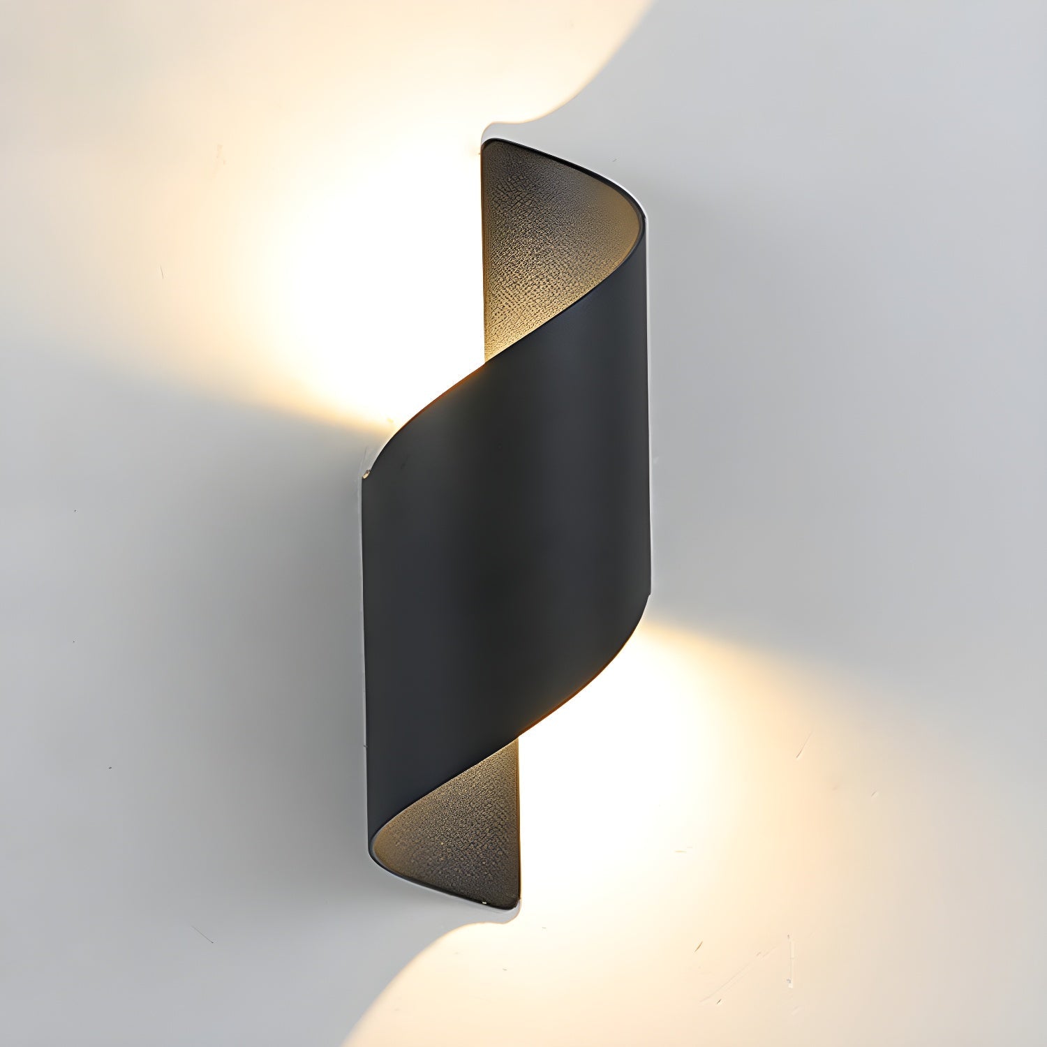 Lila Wall Lamp - Blowlighting