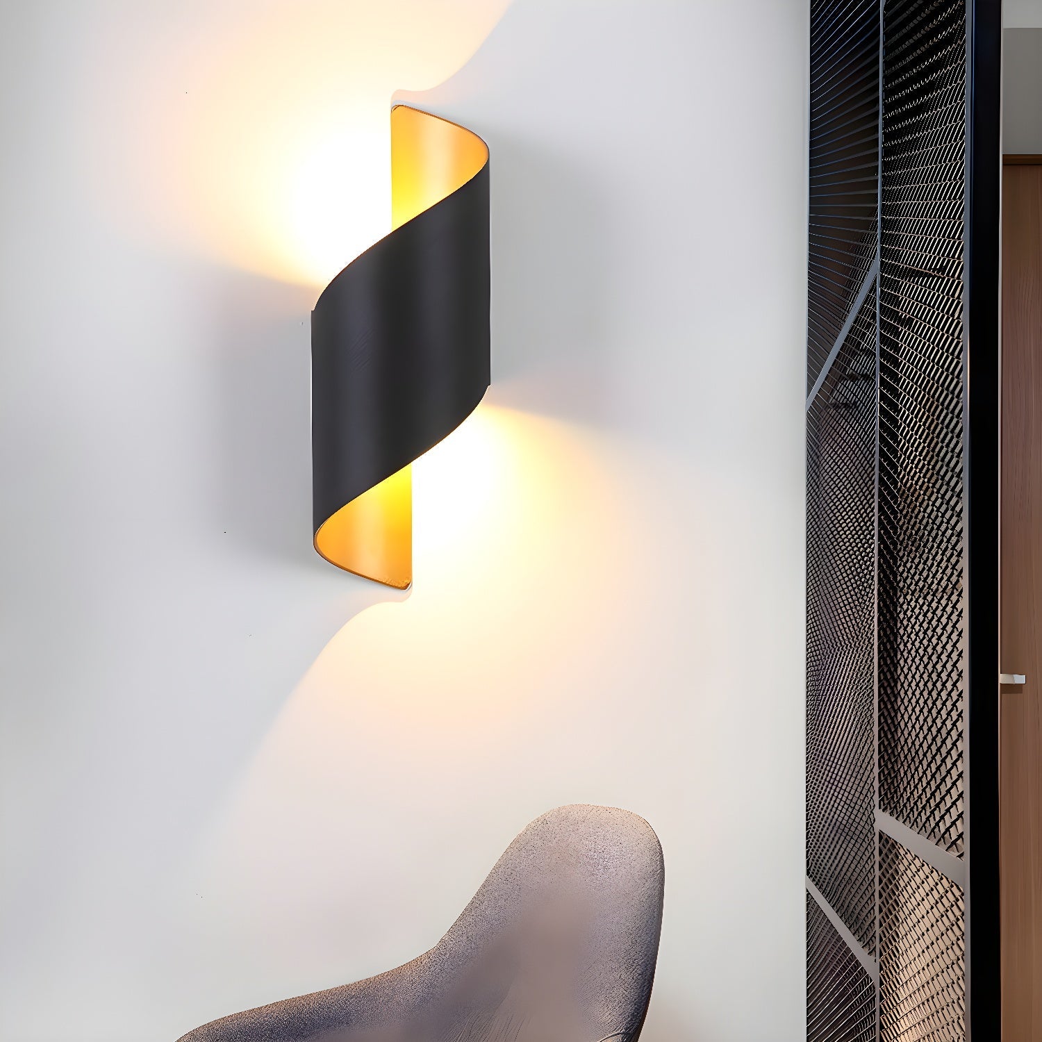 Lila Wall Lamp - Blowlighting