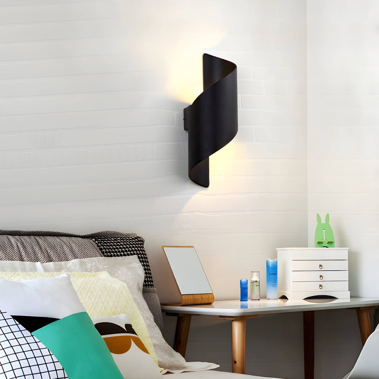 Lila Wall Lamp - Blowlighting