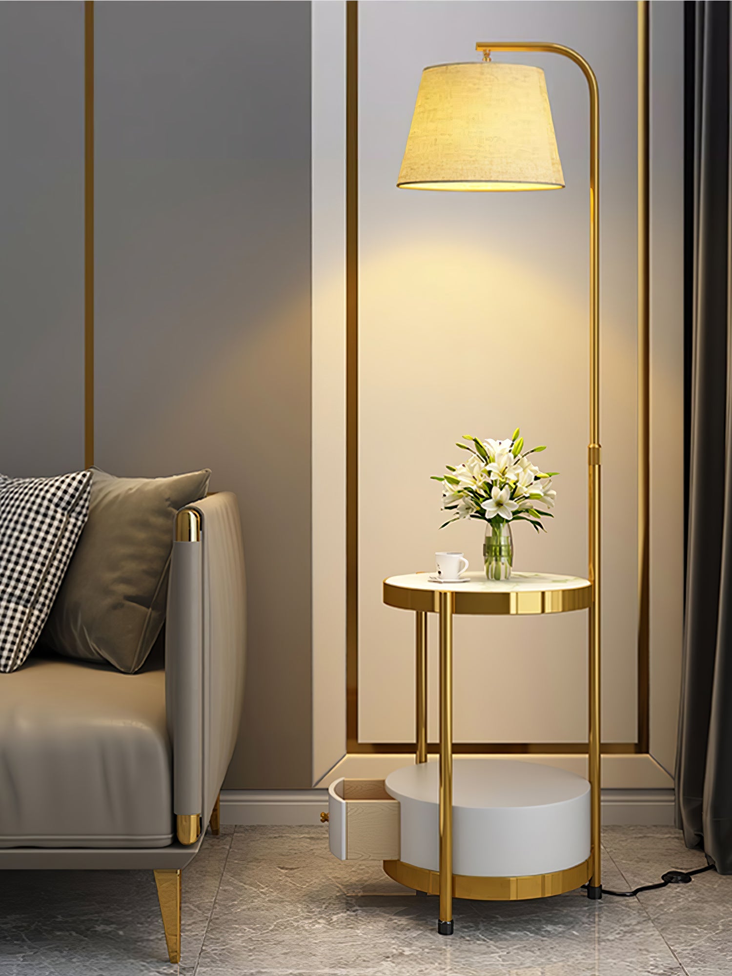 Lilah Floor Lamp - Blowlighting