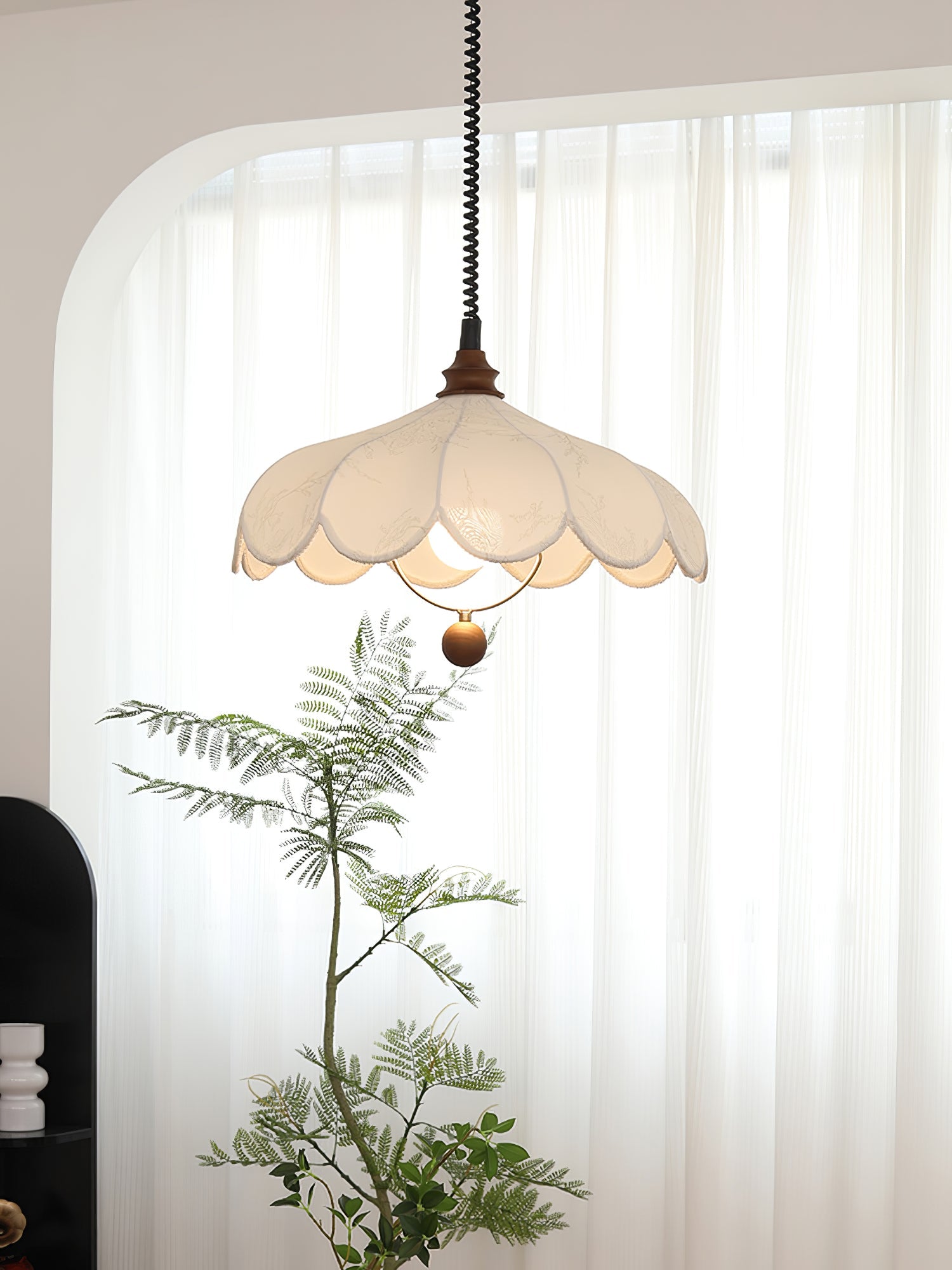 Lily Fabric Pendant Lamp - Blowlighting