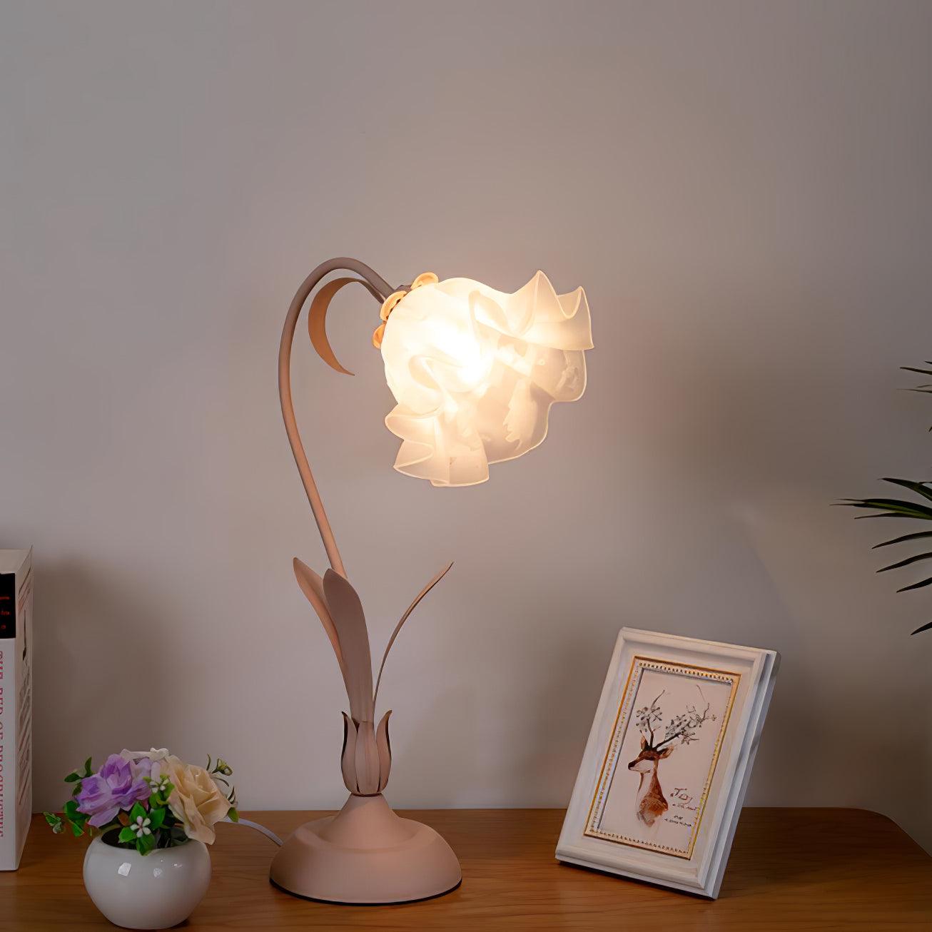 Lily of the Valley Table Lamp - Blowlighting