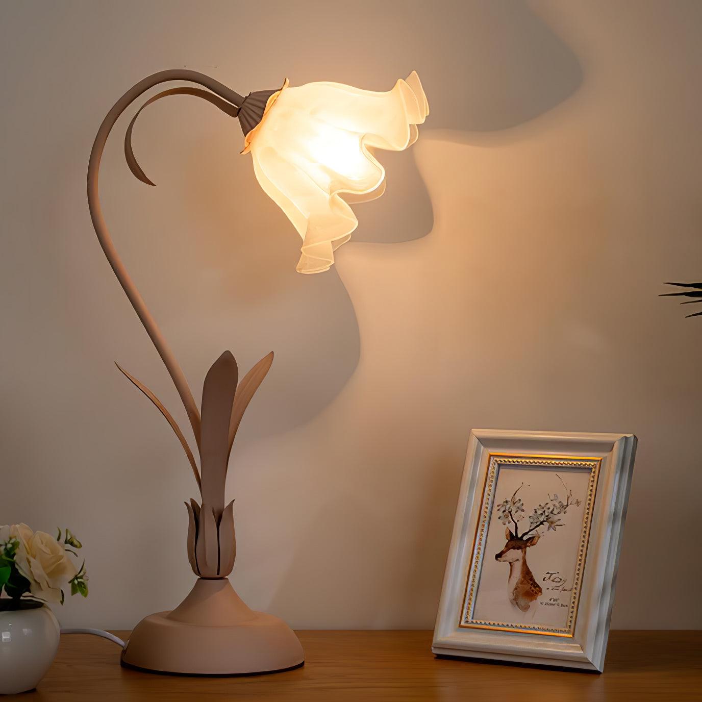 Lily of the Valley Table Lamp - Blowlighting