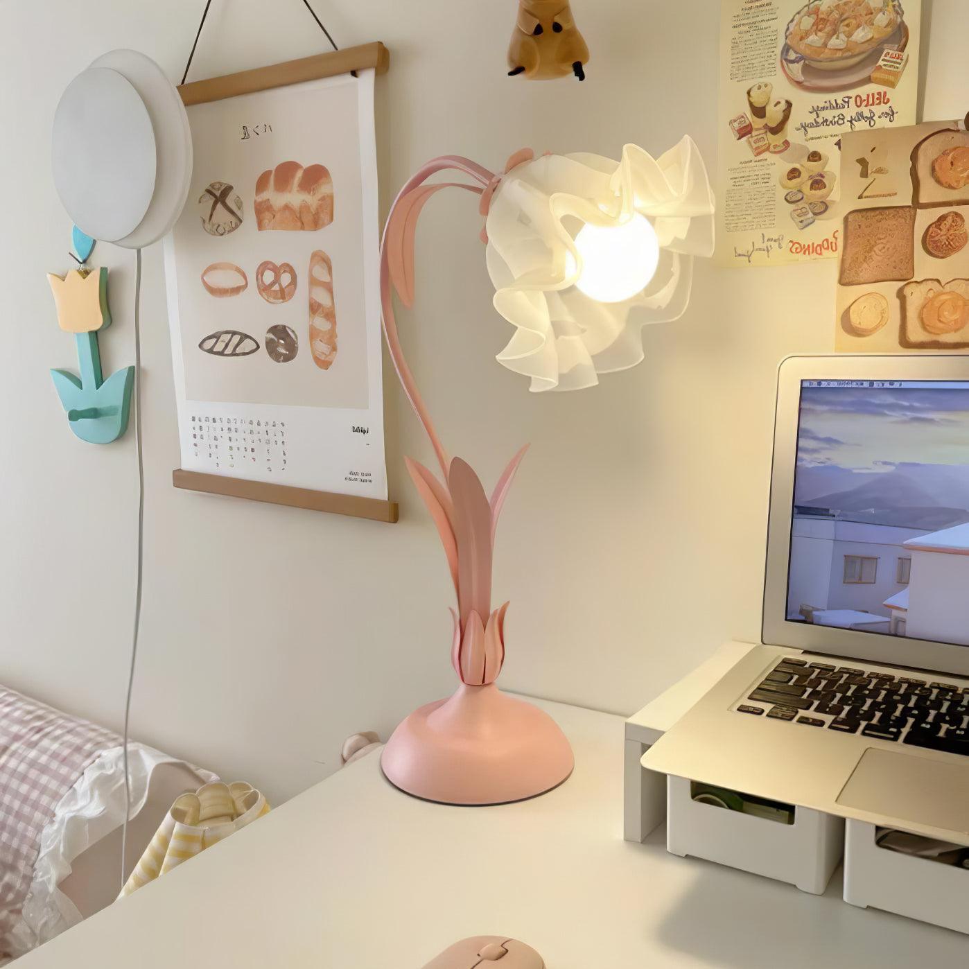 Lily of the Valley Table Lamp - Blowlighting