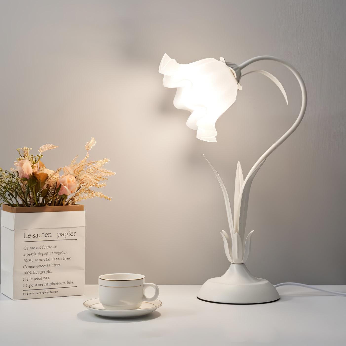 Lily of the Valley Table Lamp - Blowlighting