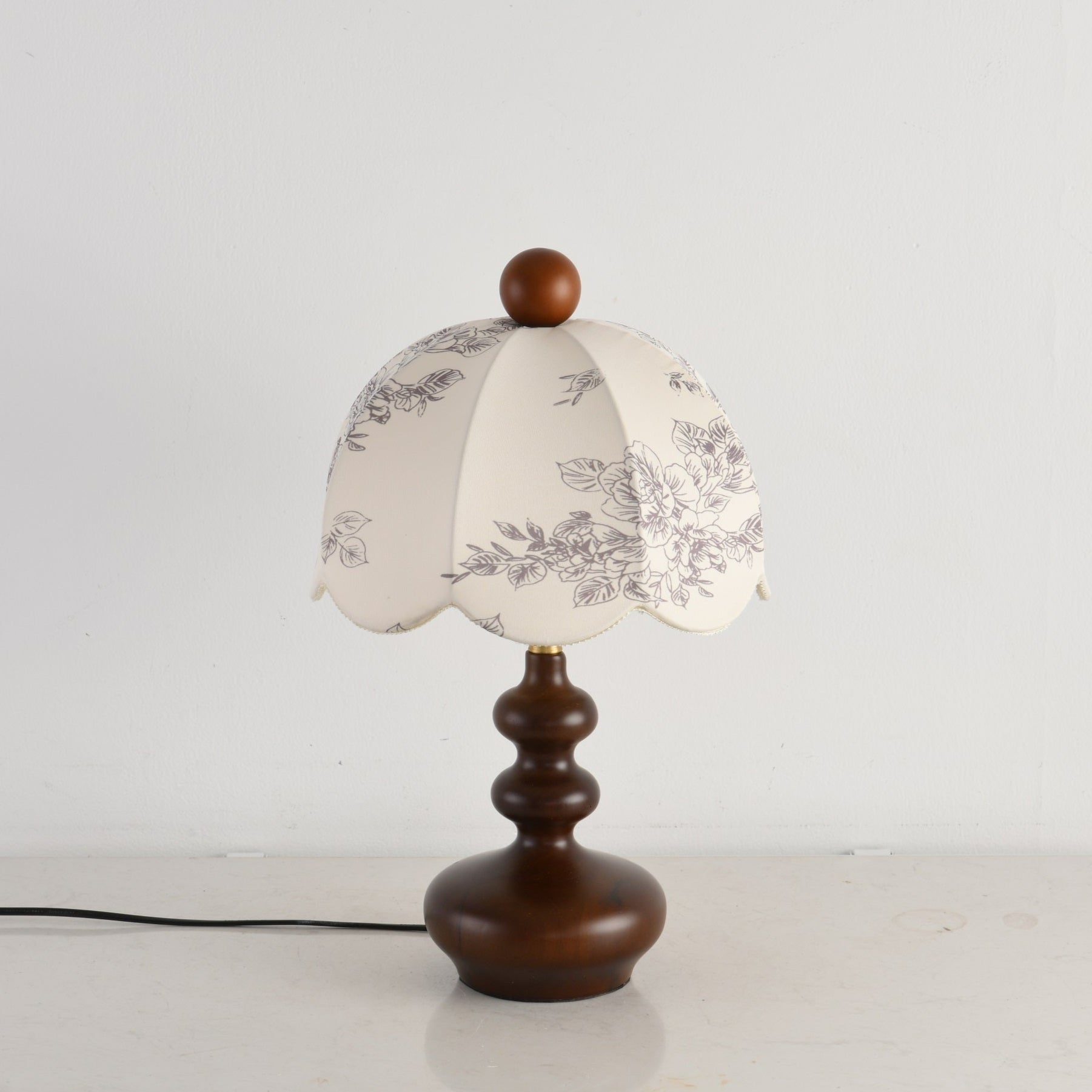 Clara Vintage Metal Table Lamp - Blowlighting