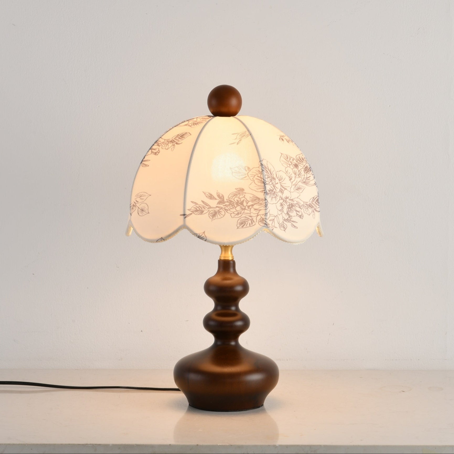 Clara Vintage Metal Table Lamp - Blowlighting