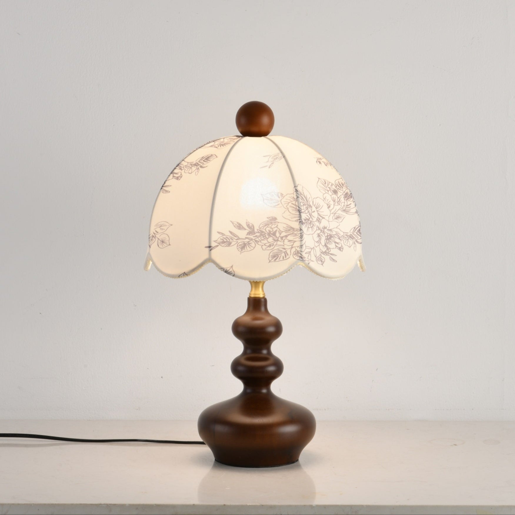 Clara Vintage Metal Table Lamp - Blowlighting