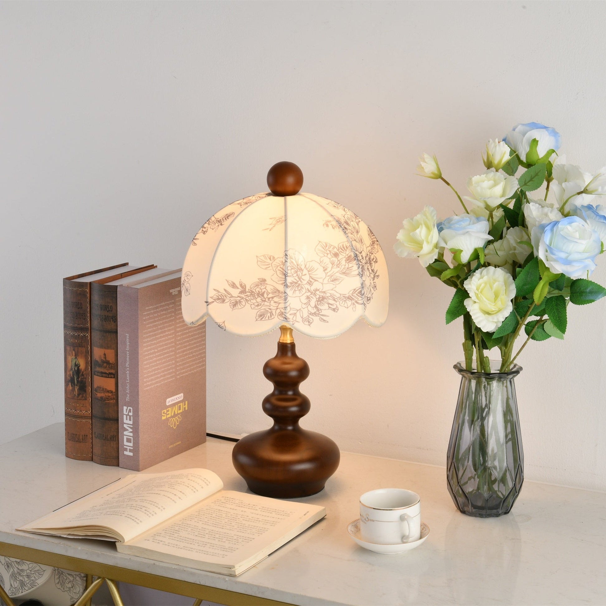 Clara Vintage Metal Table Lamp - Blowlighting