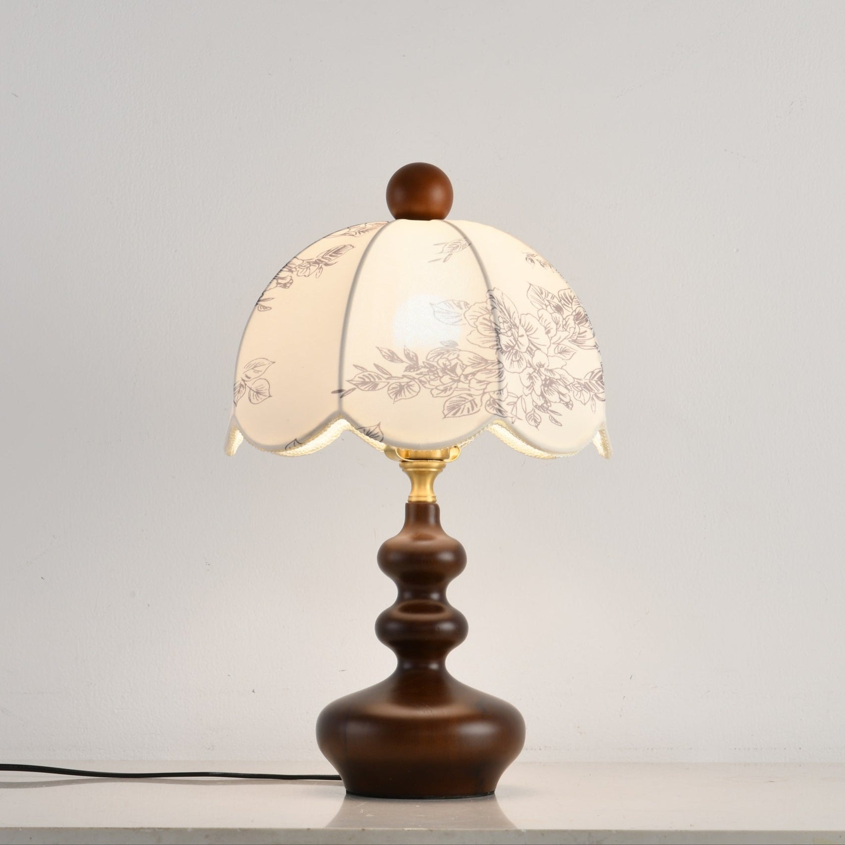 Clara Vintage Metal Table Lamp - Blowlighting
