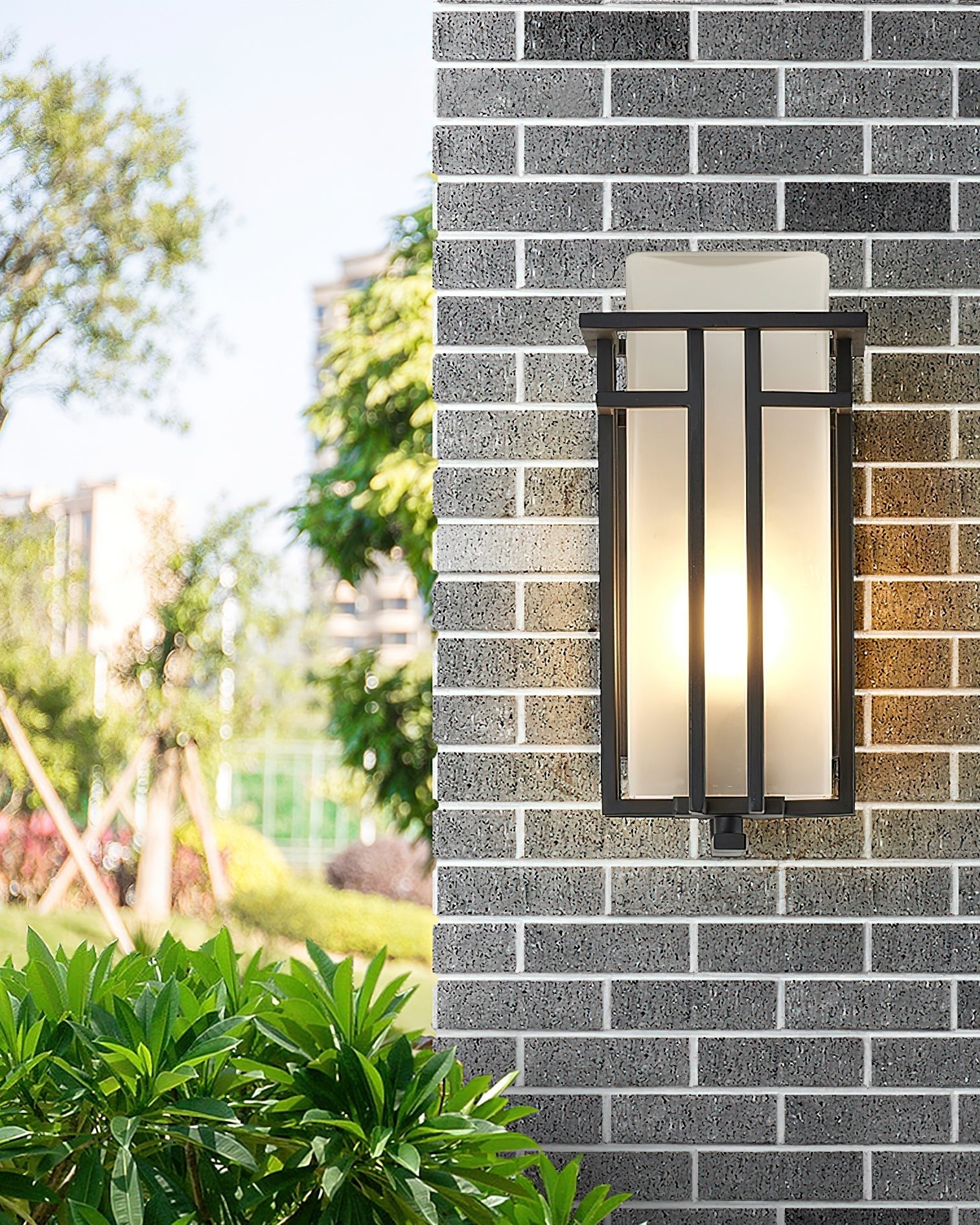 Linden Outdoor Wall Lamp - Blowlighting