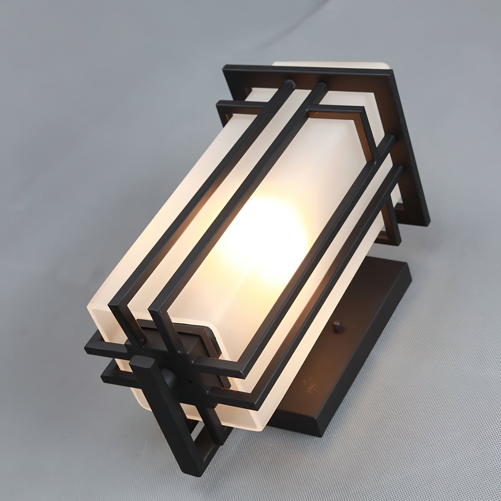 Linden Outdoor Wall Lamp - Blowlighting