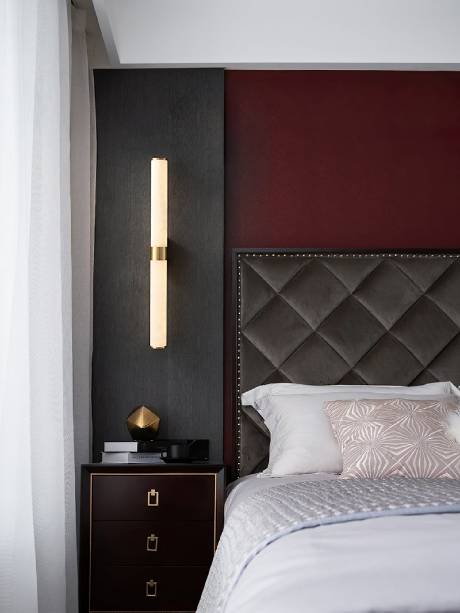 Olmirira Minimalist Alabaster Wall Lamp - Blowlighting