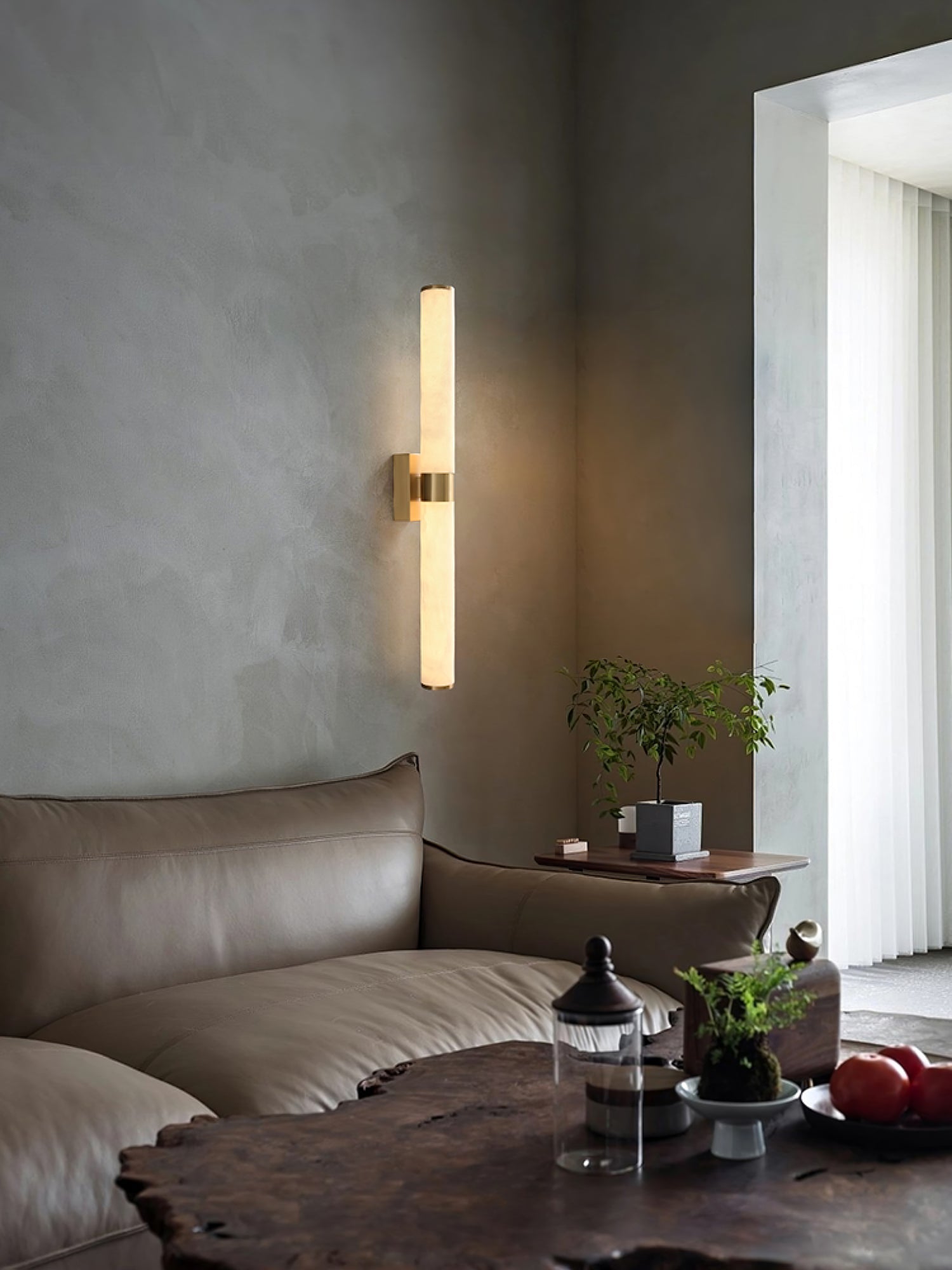 Olmirira Minimalist Alabaster Wall Lamp - Blowlighting