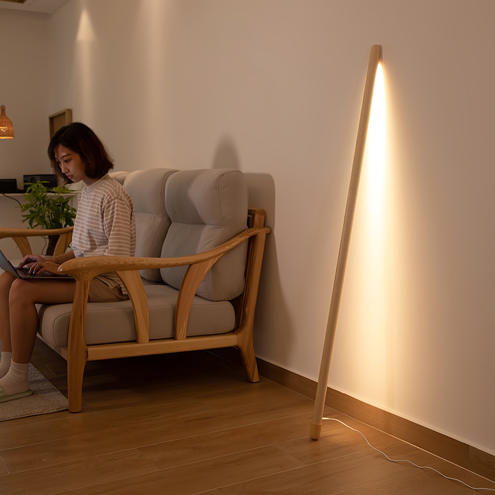 Line Assist Ambience Floor Lamp - Blowlighting
