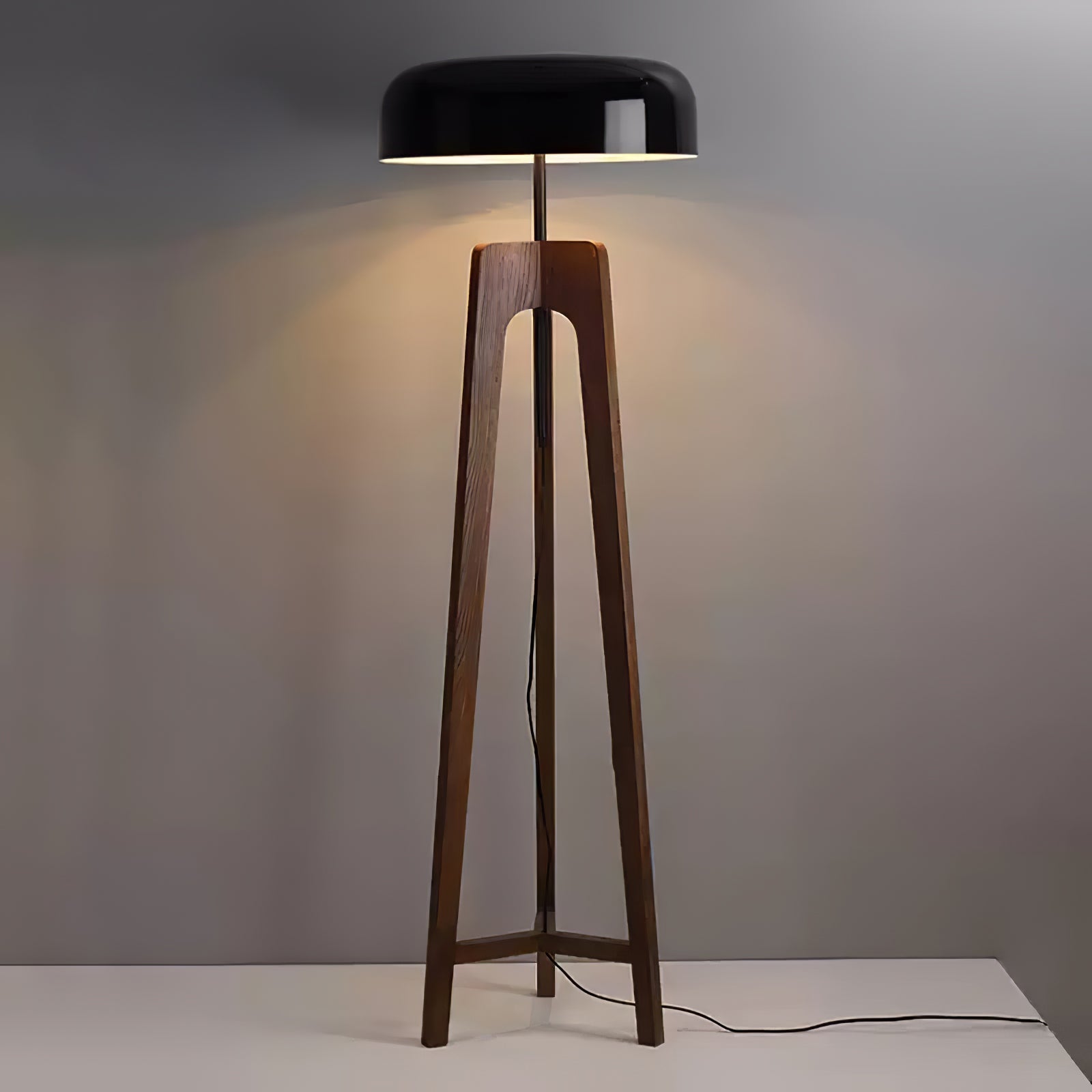 Linea Floor Lamp - Blowlighting