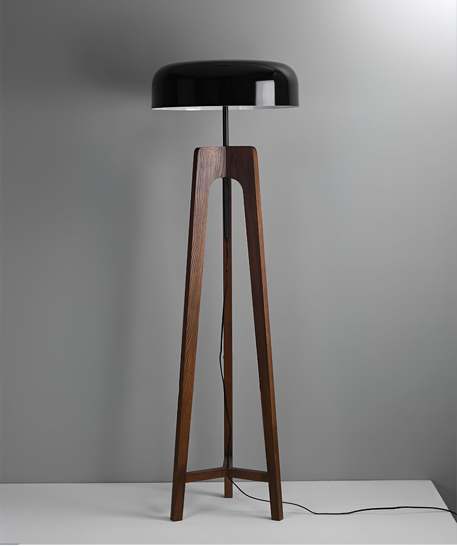 Linea Floor Lamp - Blowlighting
