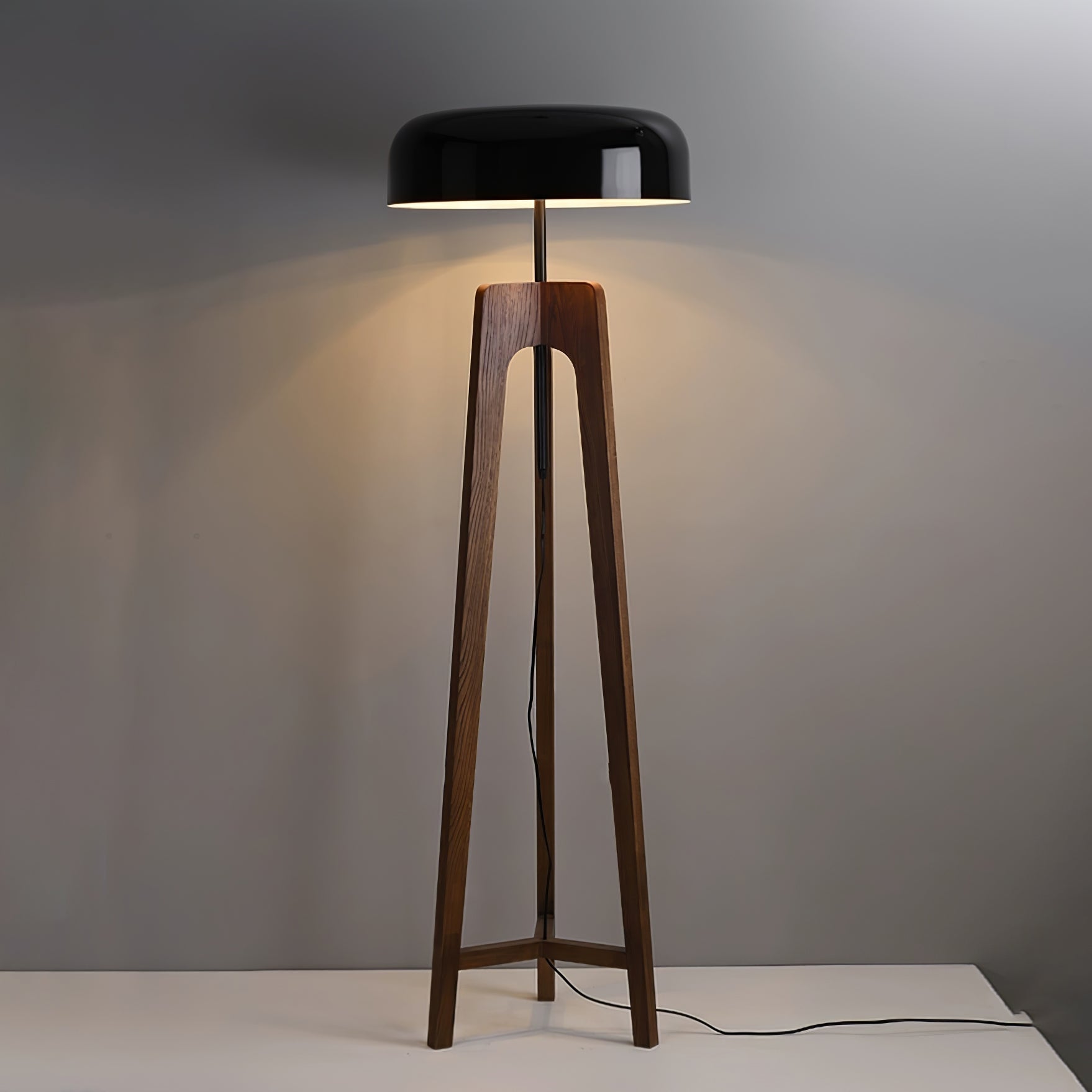 Linea Floor Lamp - Blowlighting