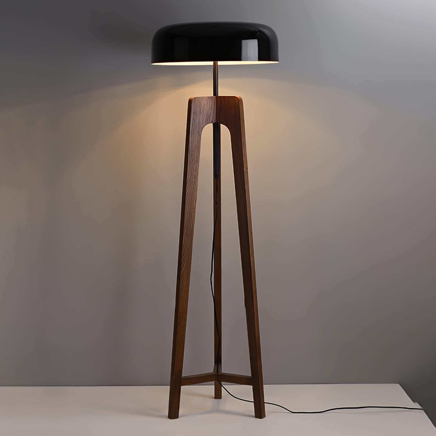 Linea Floor Lamp - Blowlighting