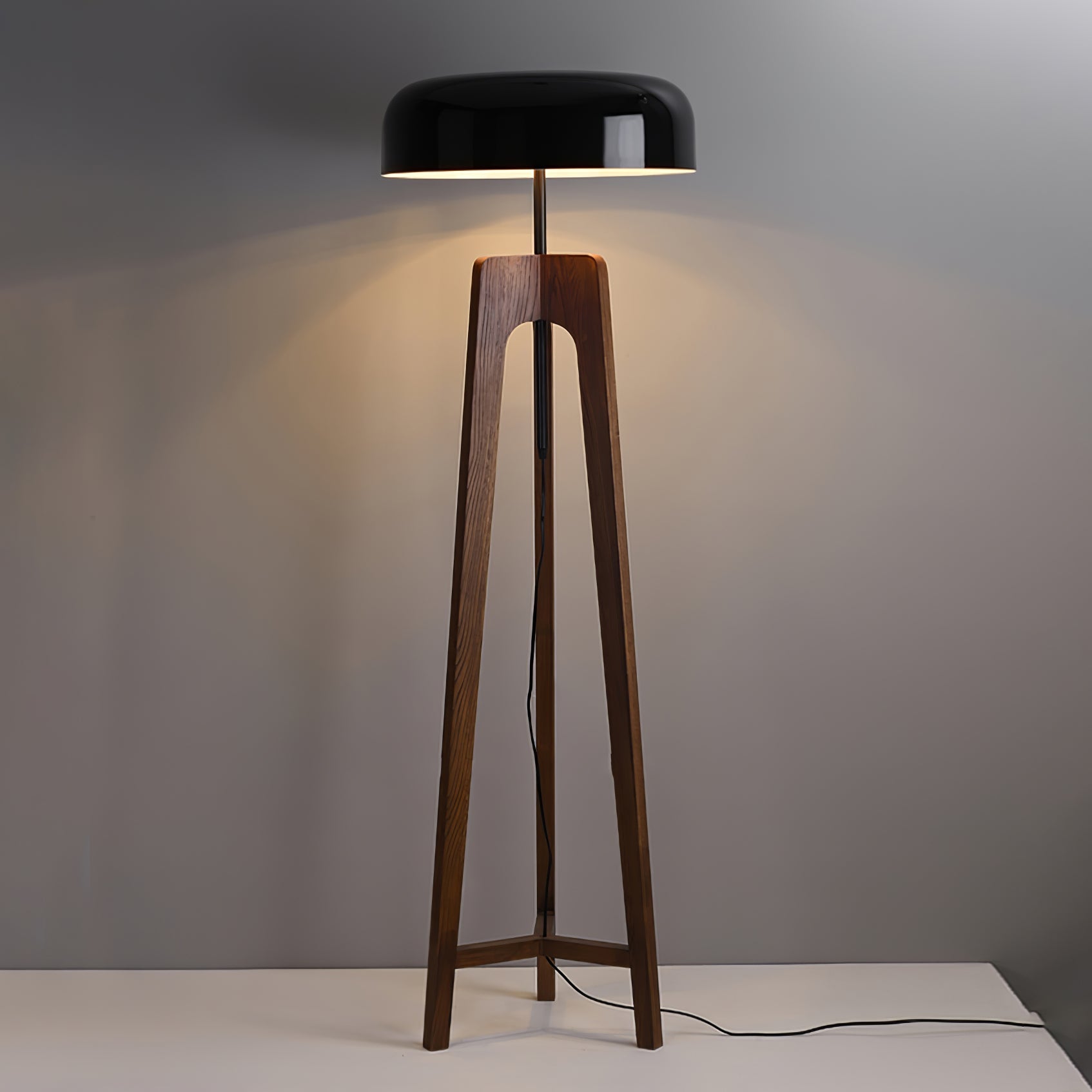 Linea Floor Lamp - Blowlighting