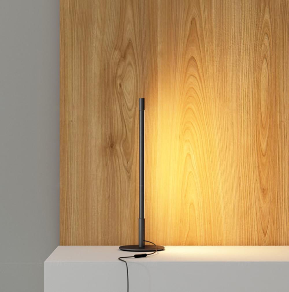 Linear LED Table Lamp - Blowlighting
