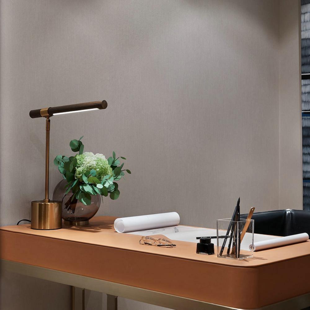 Linear Table Lamp - Blowlighting