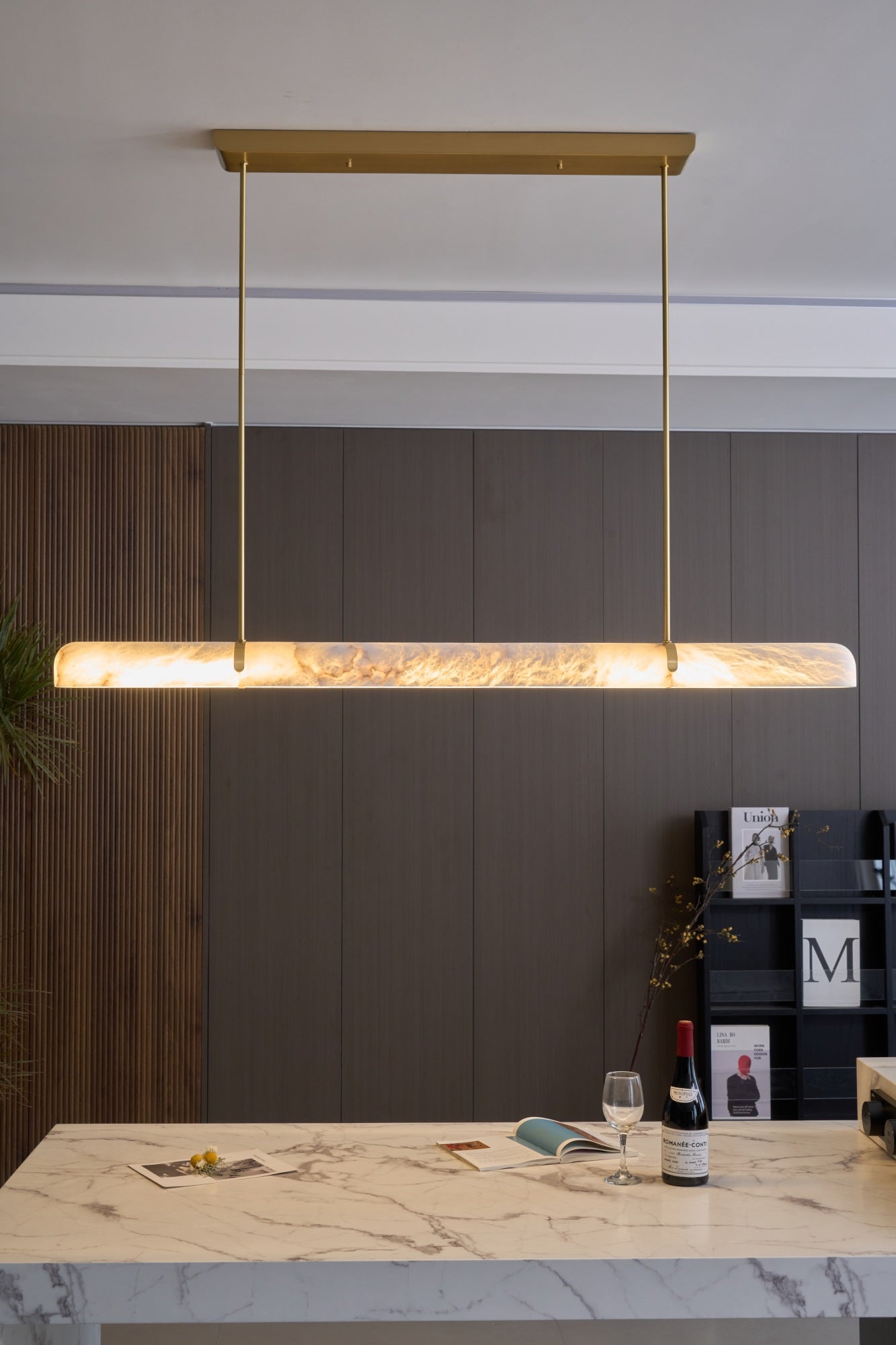Ilraea Linear Alabaster Pendant - Blowlighting