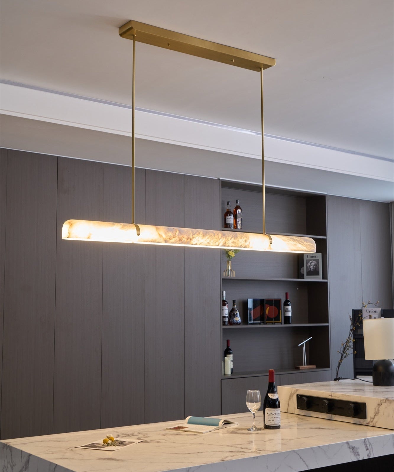 Ilraea Linear Alabaster Pendant - Blowlighting