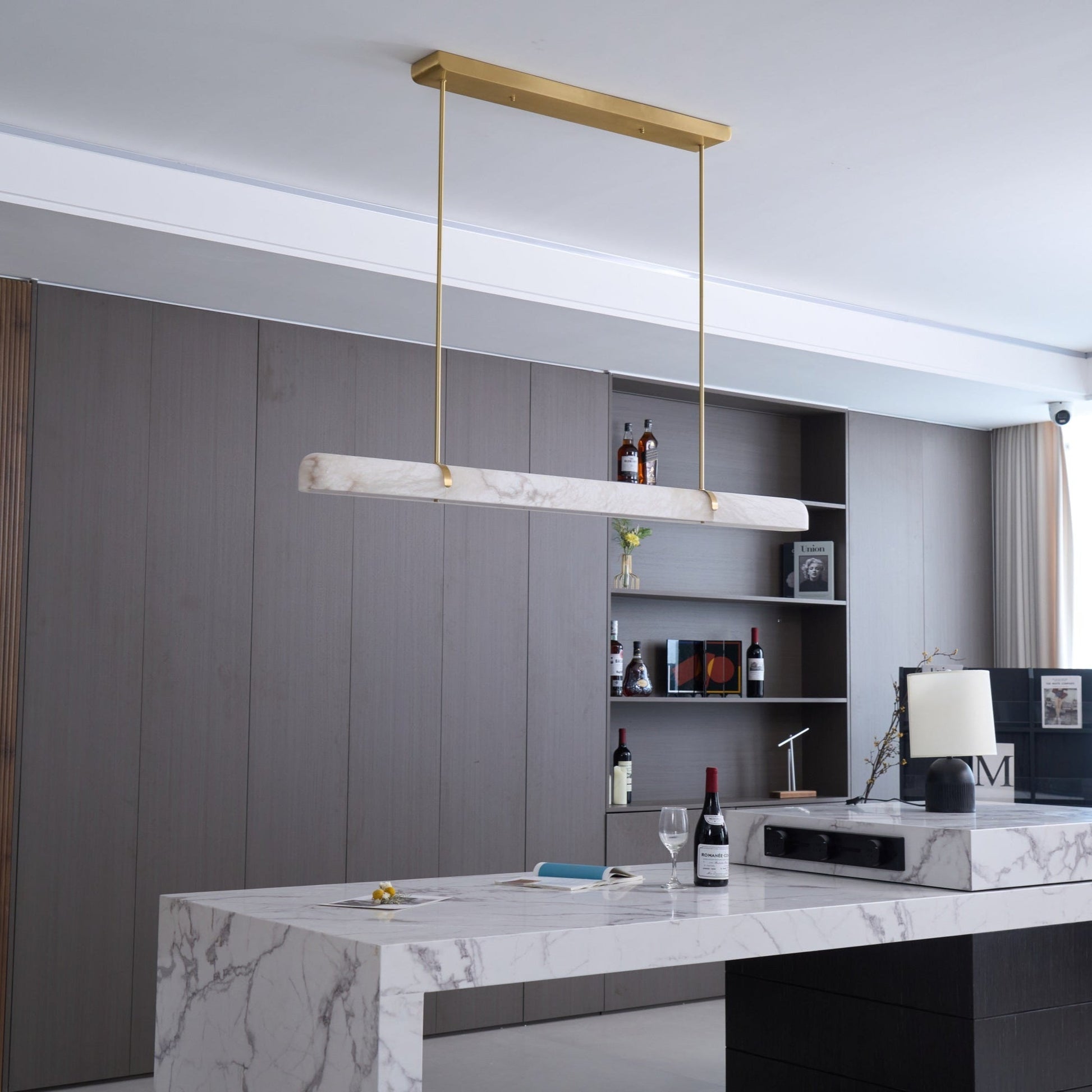 Ilraea Linear Alabaster Pendant - Blowlighting