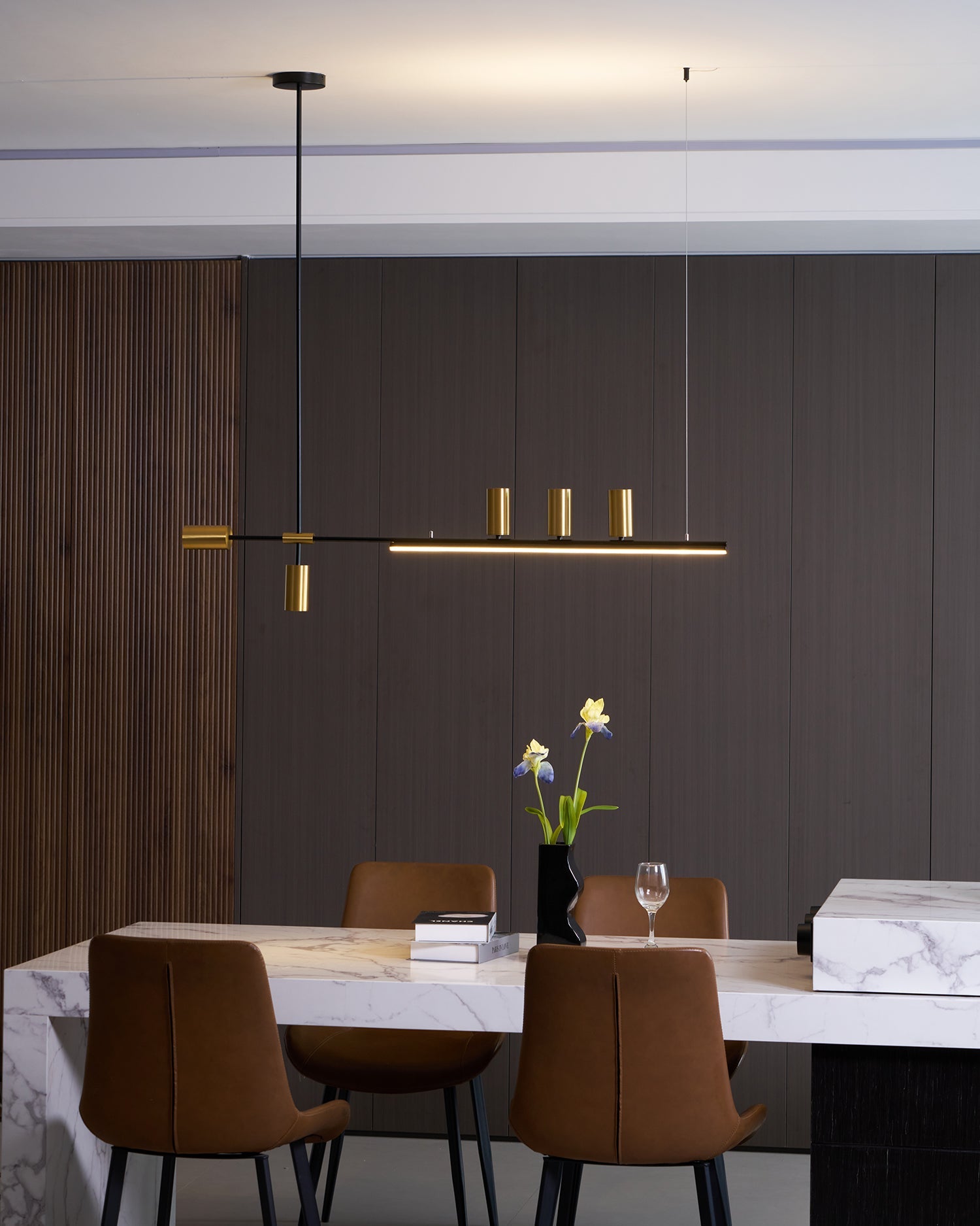 Linear Island Pendant Lamp - Blowlighting
