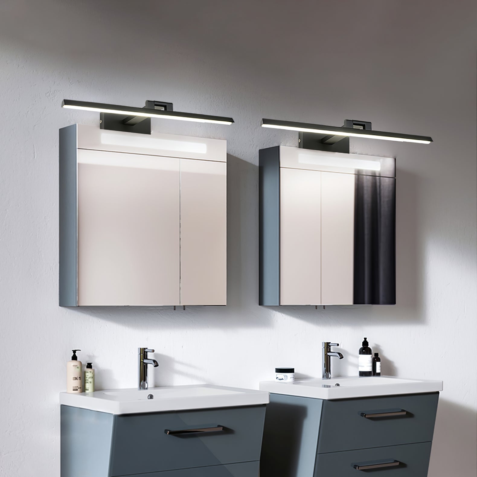 Linear Bathroom Wall Lamp - Blowlighting