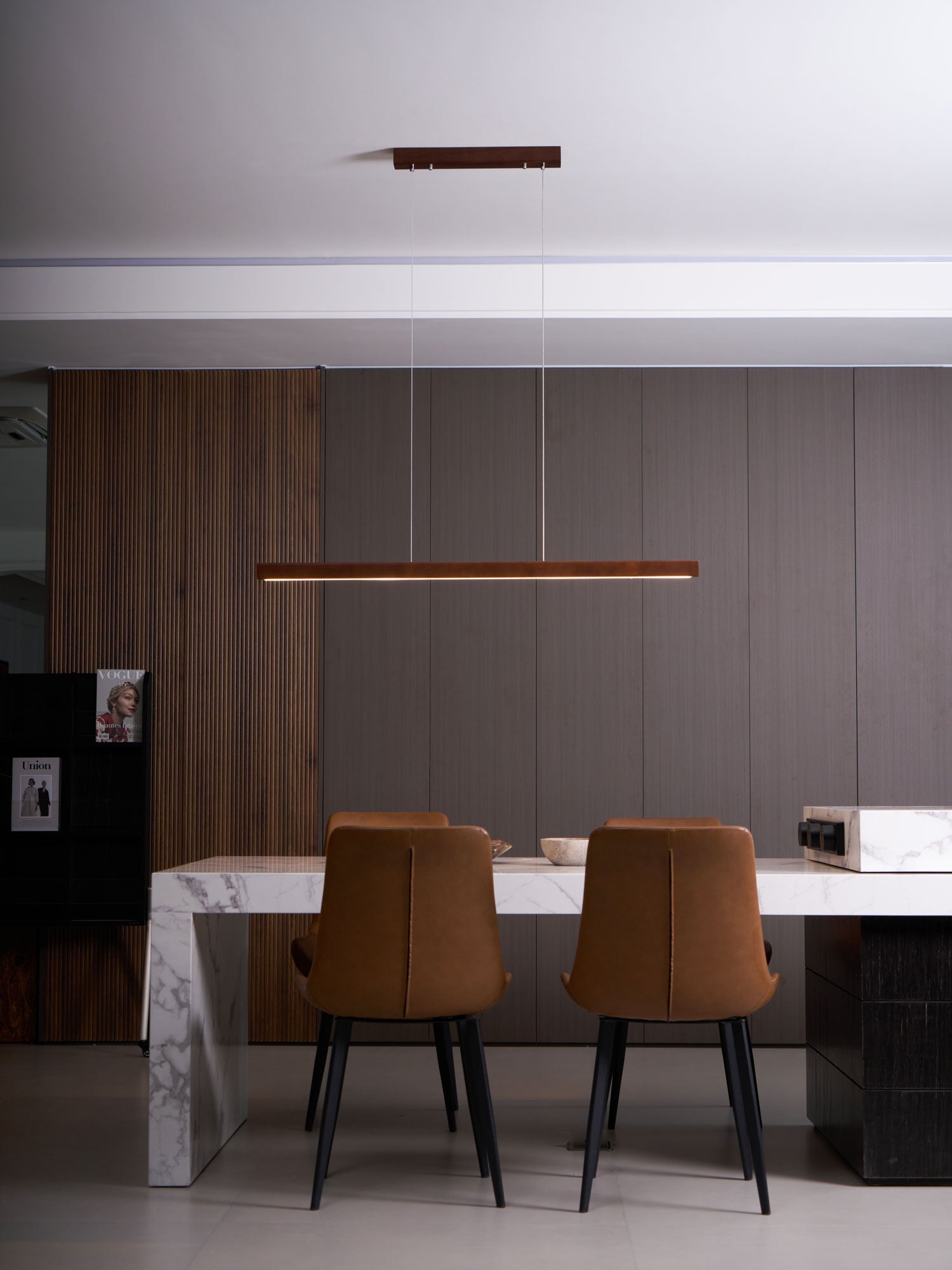 Linear Horizon Pendant Light - Blowlighting
