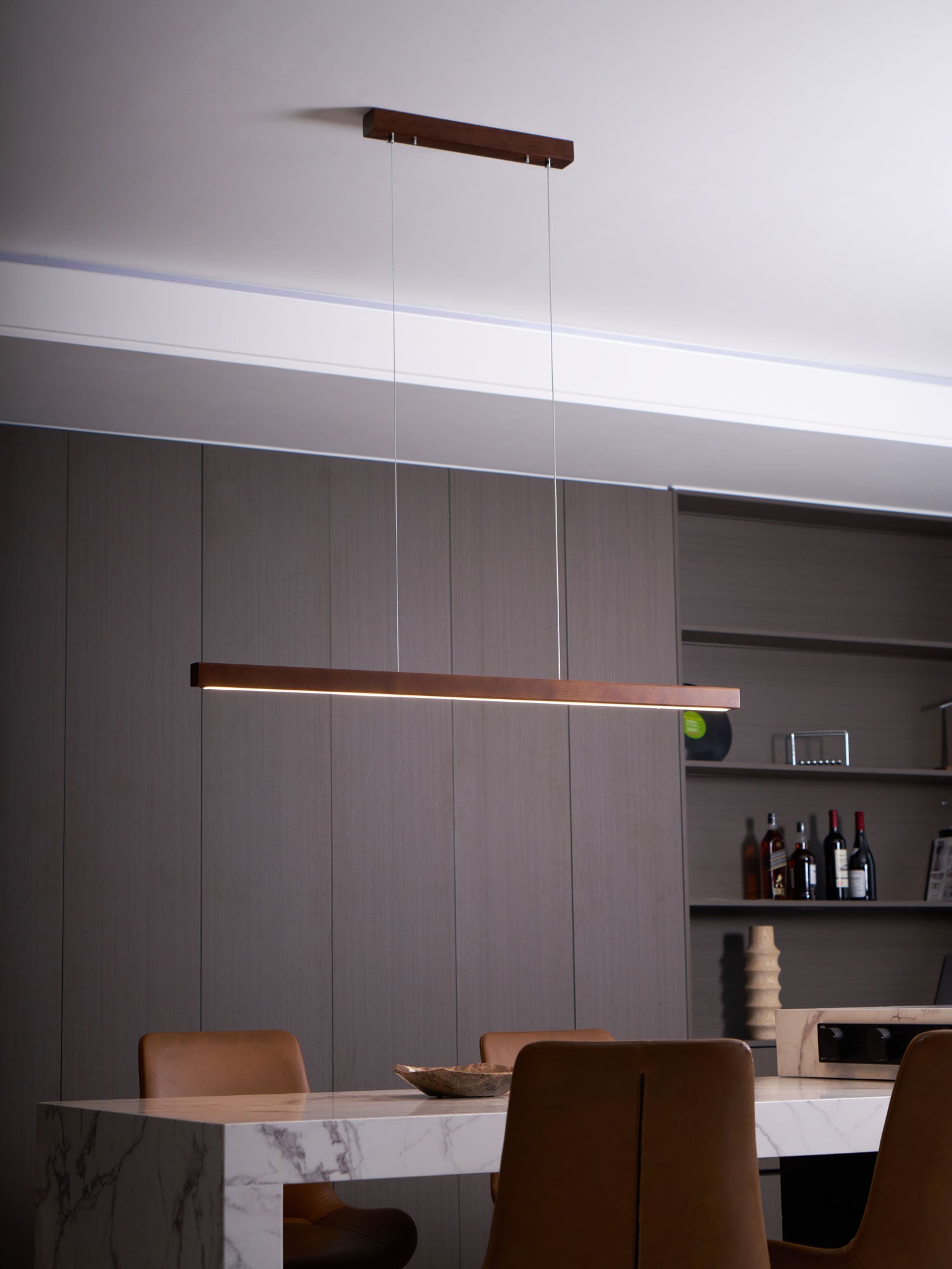 Linear Horizon Pendant Light - Blowlighting