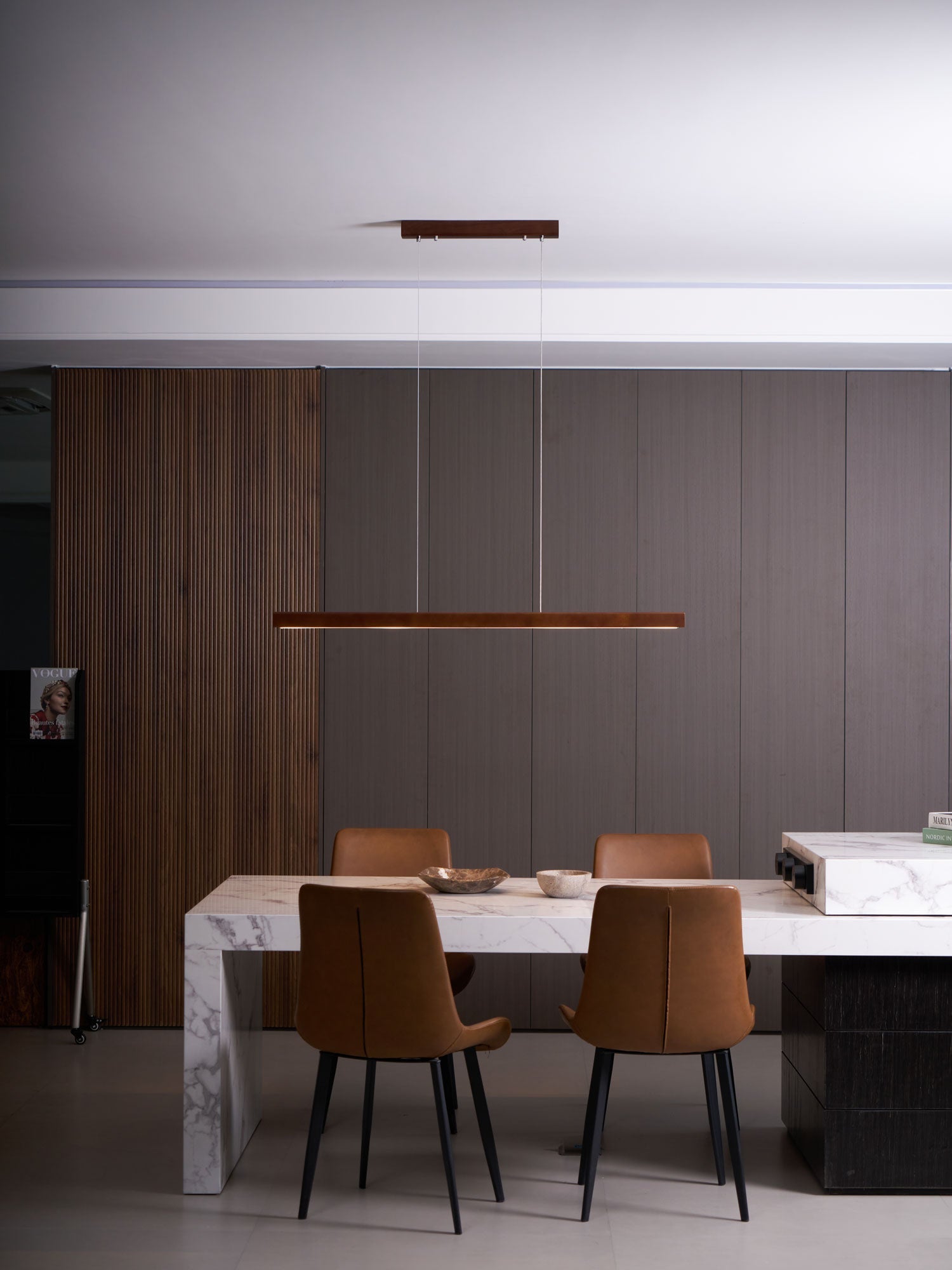 Linear Horizon Pendant Light - Blowlighting