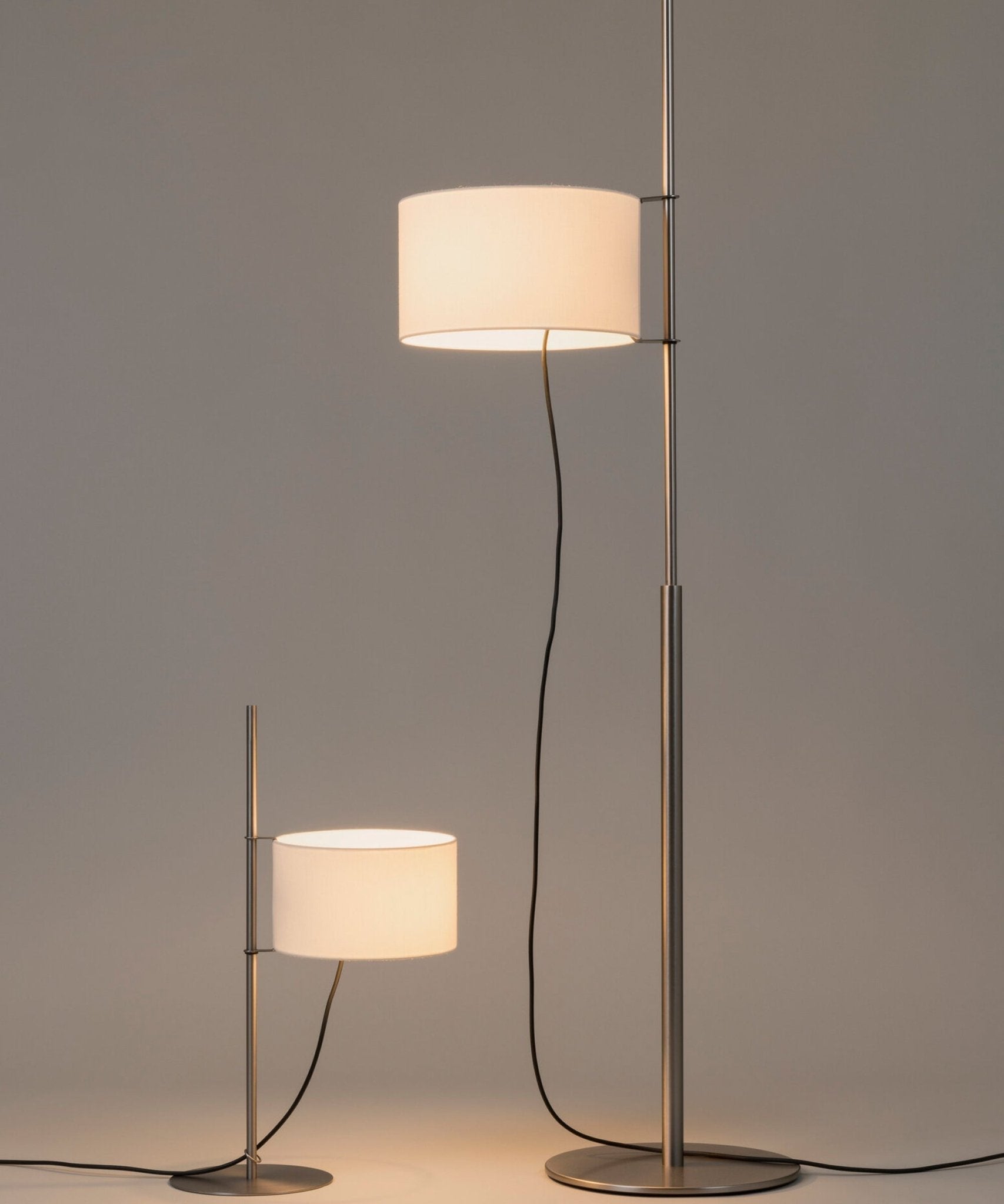 Nora Minimalist Metal Floor Lamp - Blowlighting