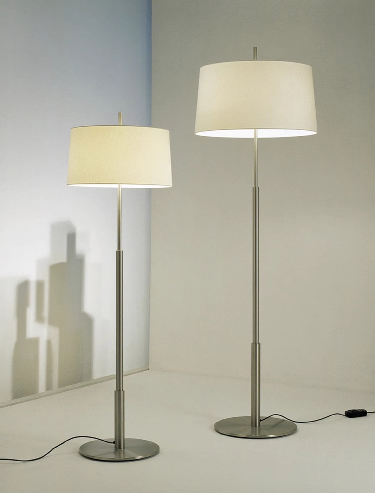 Brooks Minimalist Metal Floor Lamp - Blowlighting