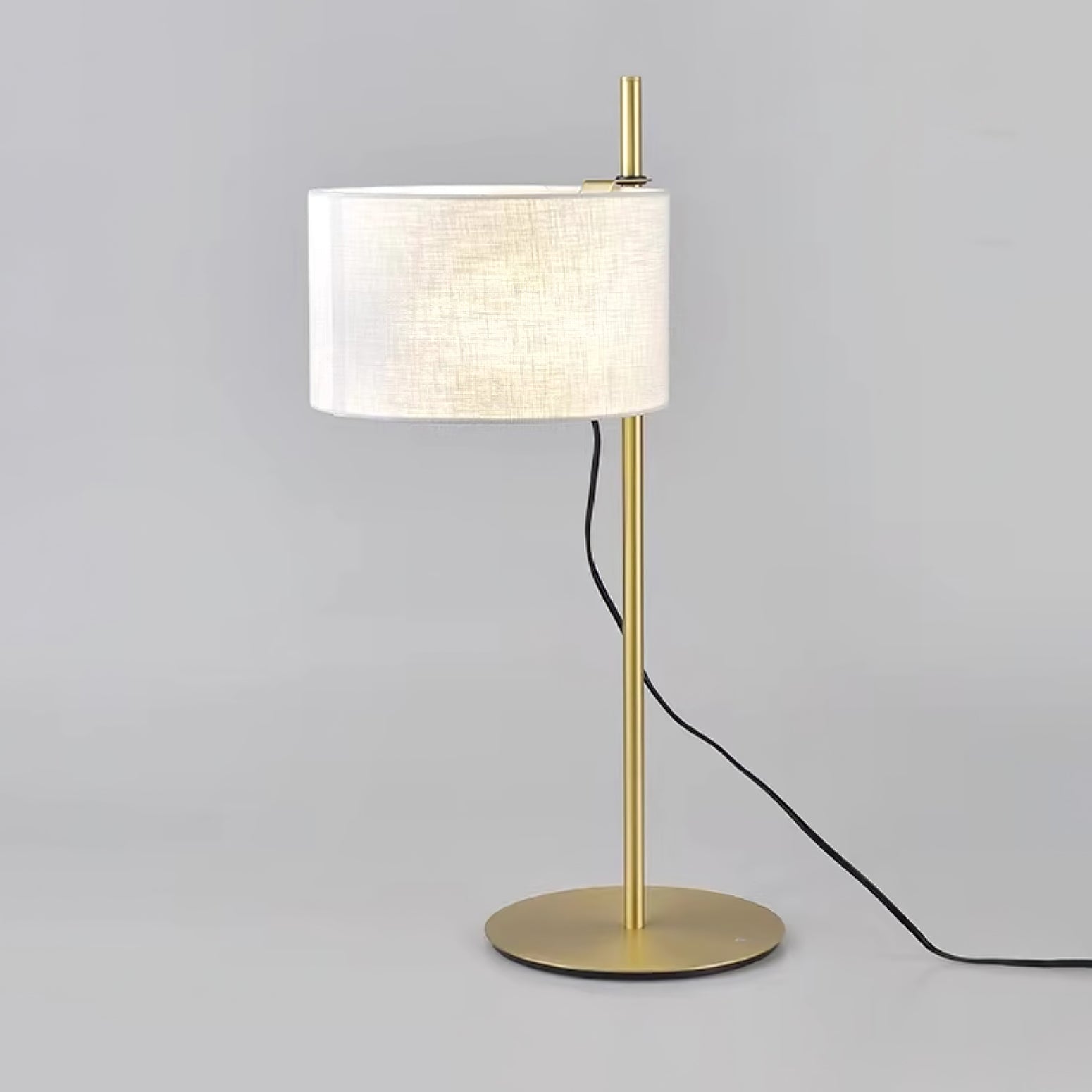 Landon Minimalist Table Lamp - Blowlighting
