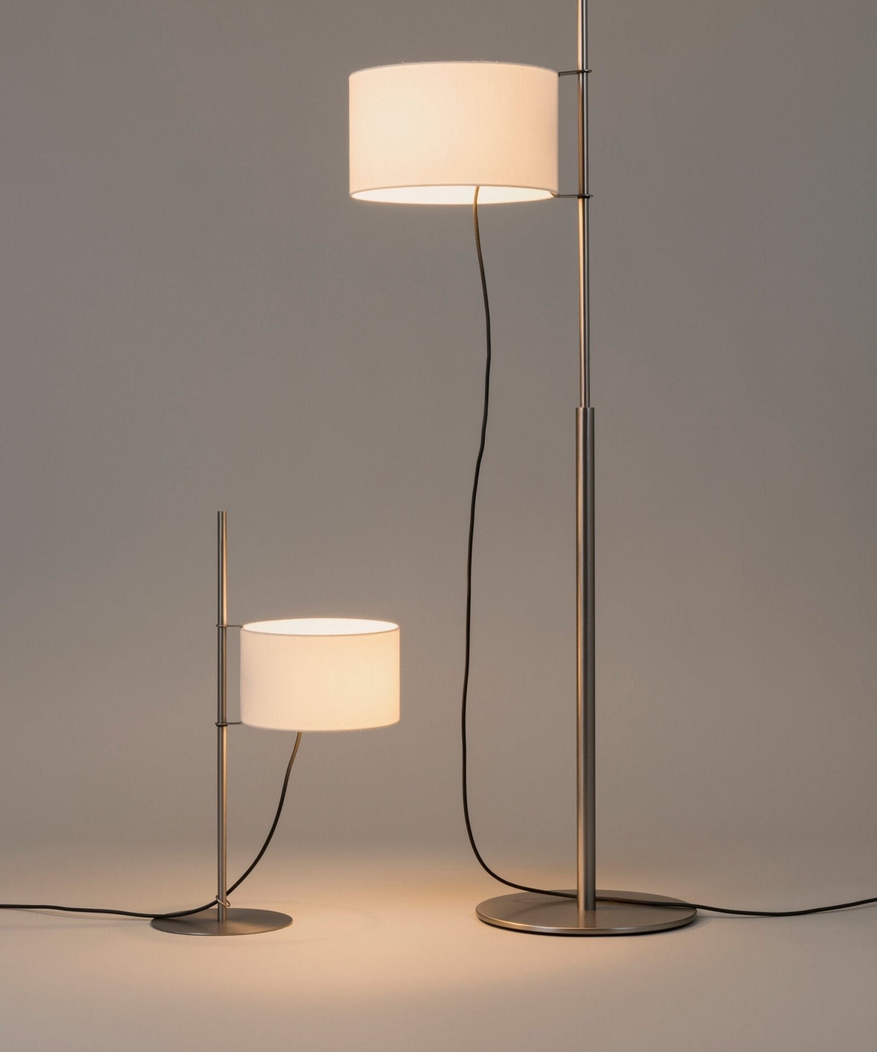 Landon Minimalist Table Lamp - Blowlighting