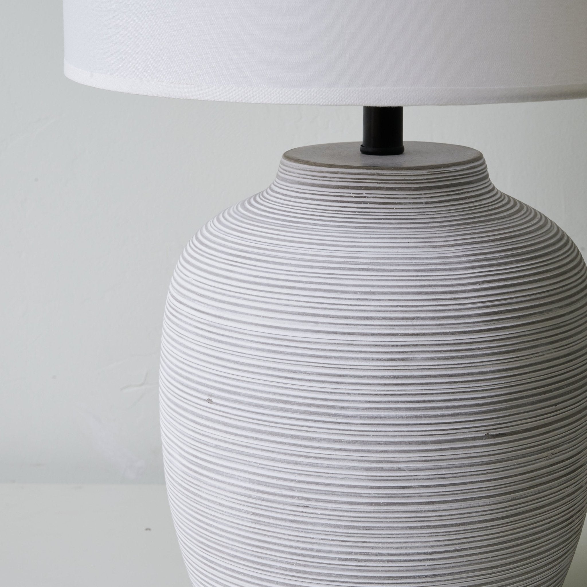 Lino Stripe Table Lamp - Blowlighting