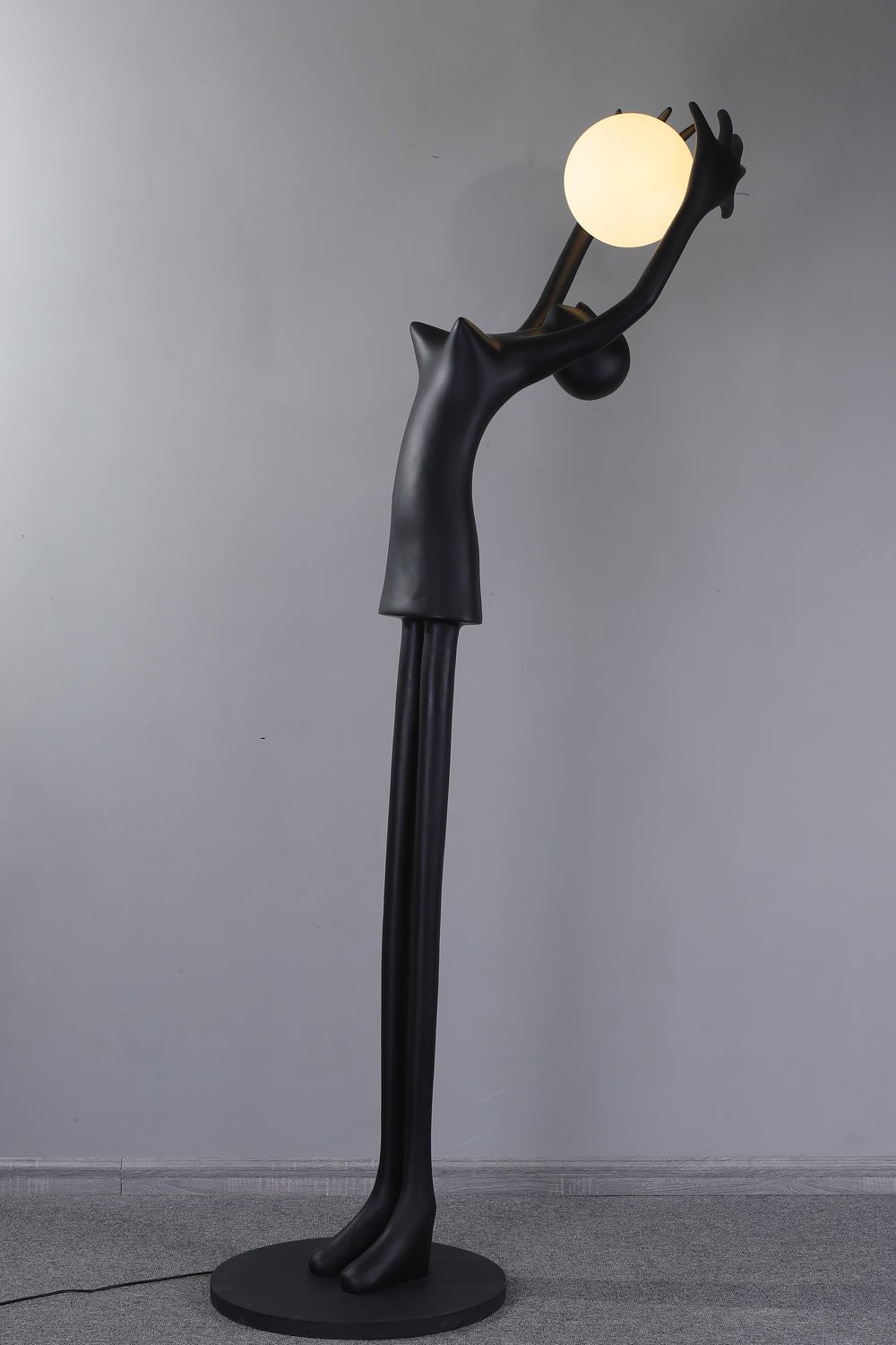 Lynorel Figurative Black Metal Floor Lamp - Blowlighting