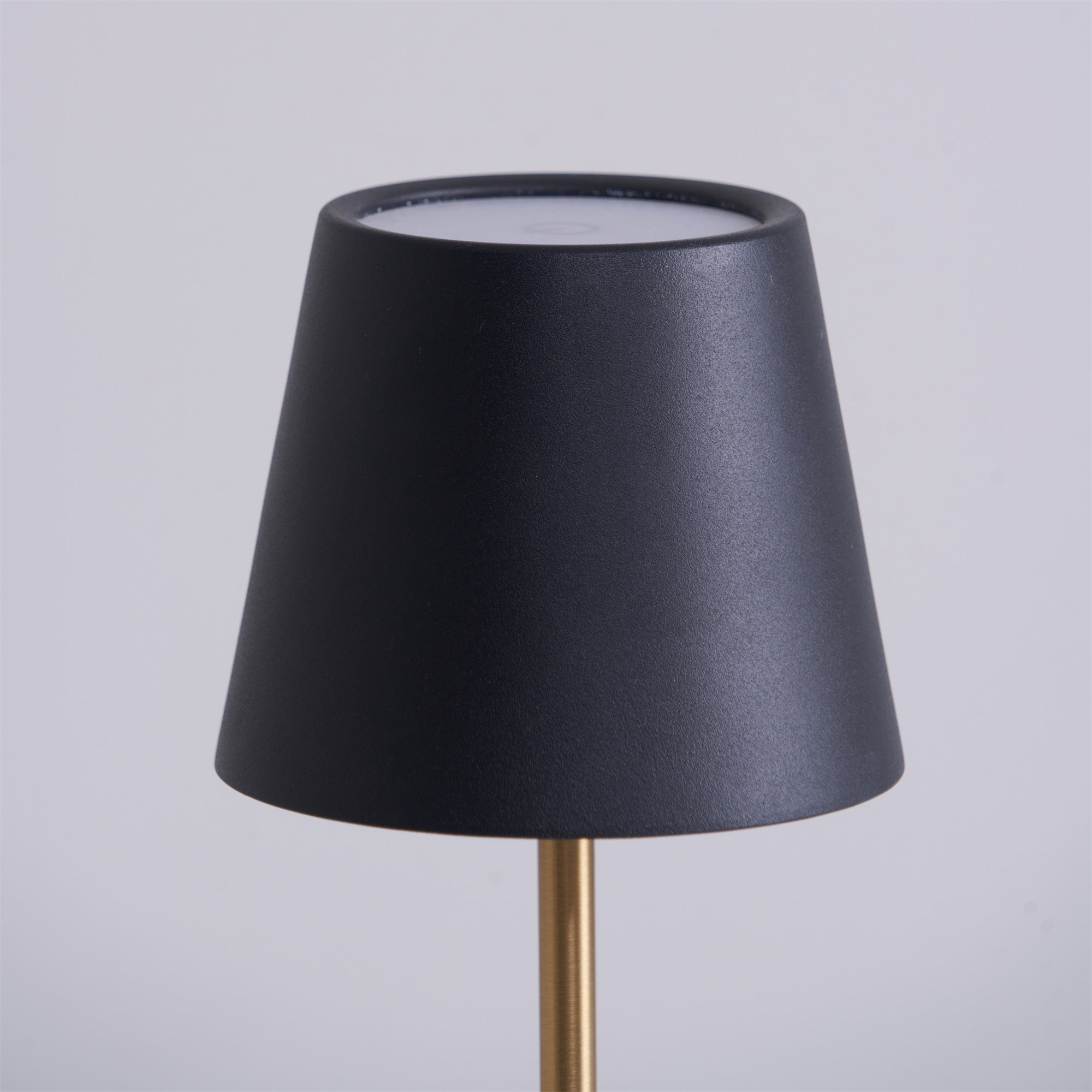 Lirio Mini Marble Table Lamp - Blowlighting