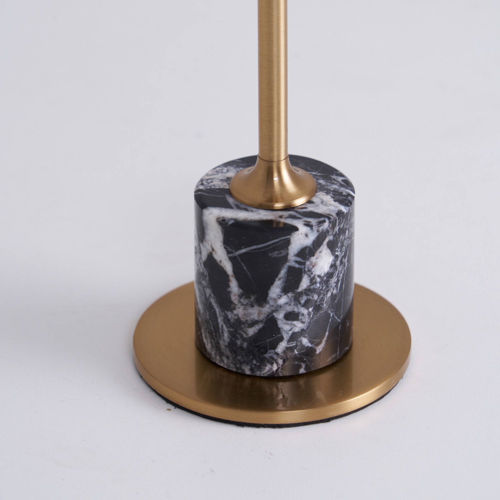 Lirio Mini Marble Table Lamp - Blowlighting