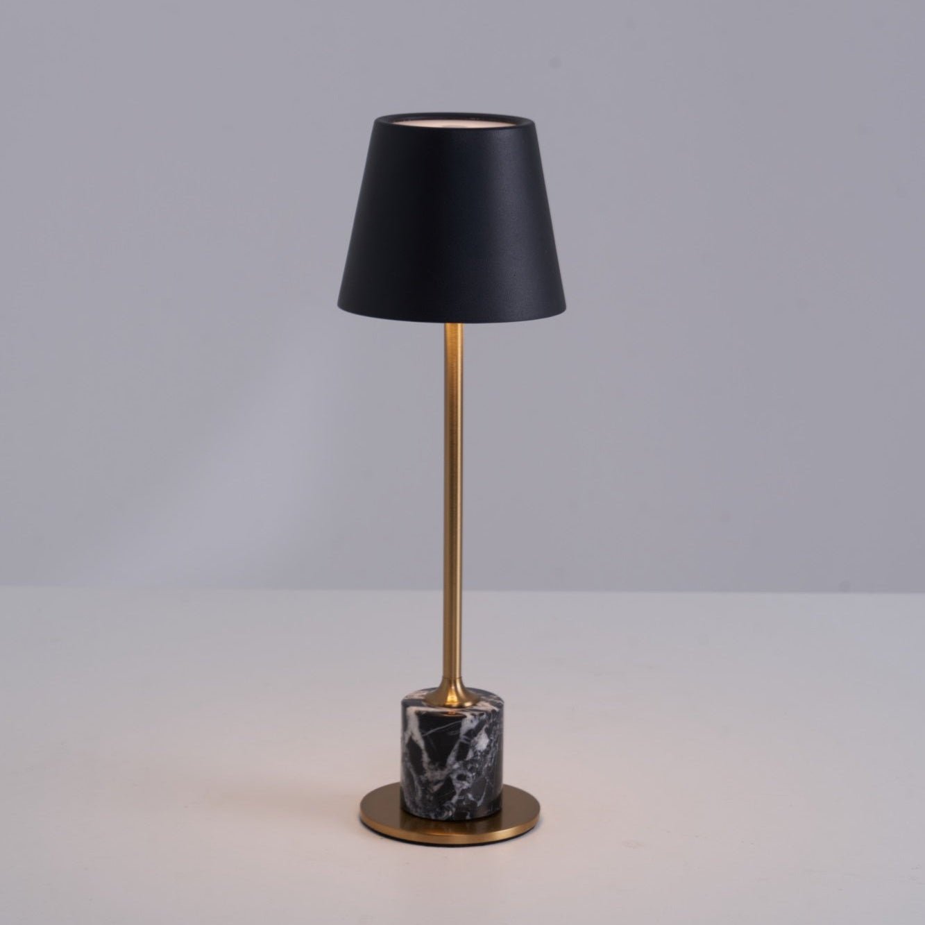 Lirio Mini Marble Table Lamp - Blowlighting