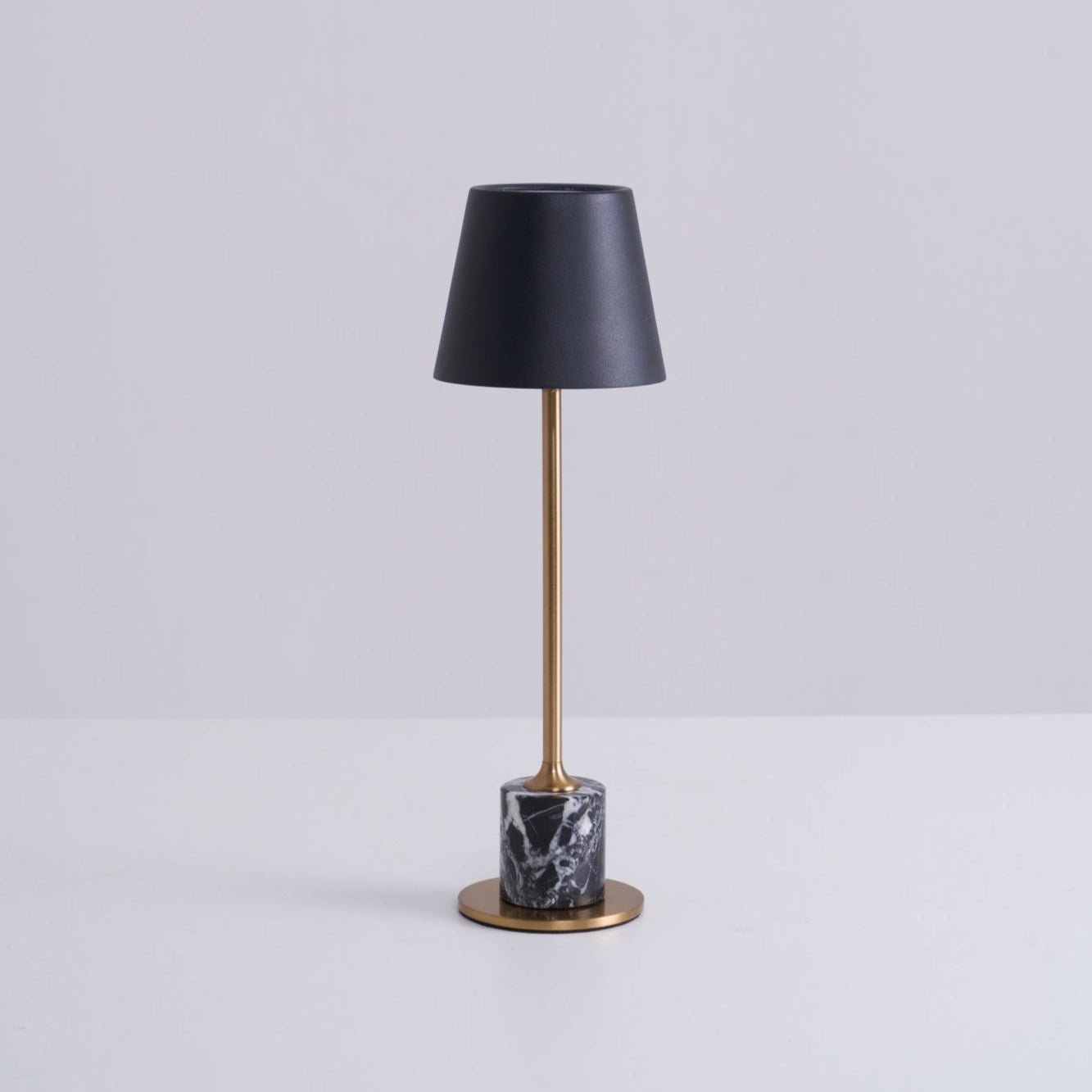 Lirio Mini Marble Table Lamp - Blowlighting