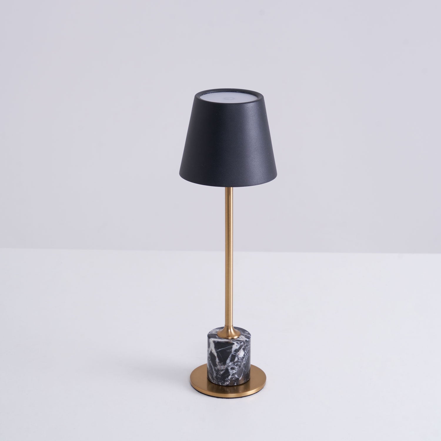Lirio Mini Marble Table Lamp - Blowlighting