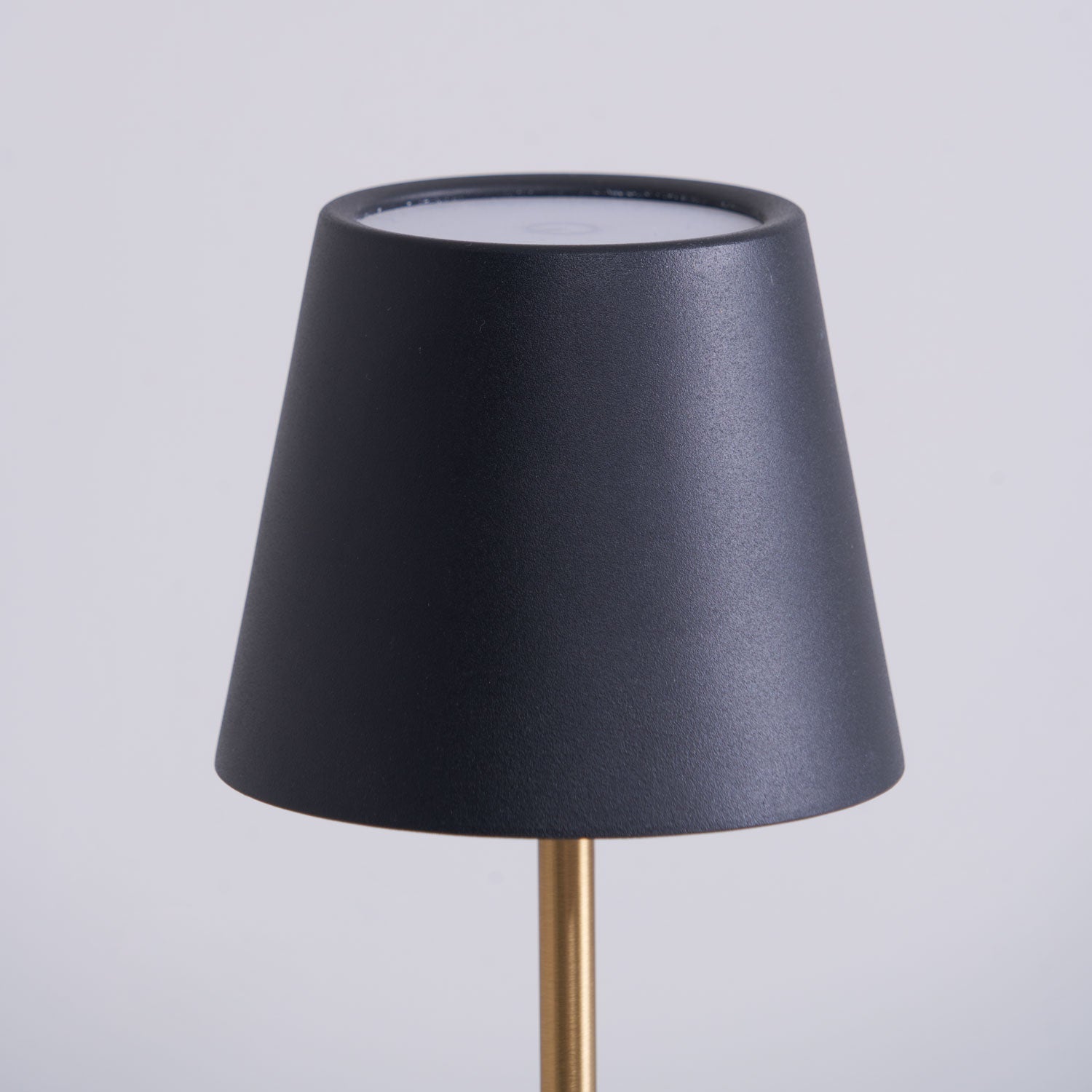 Lirio Mini Marble Table Lamp - Blowlighting