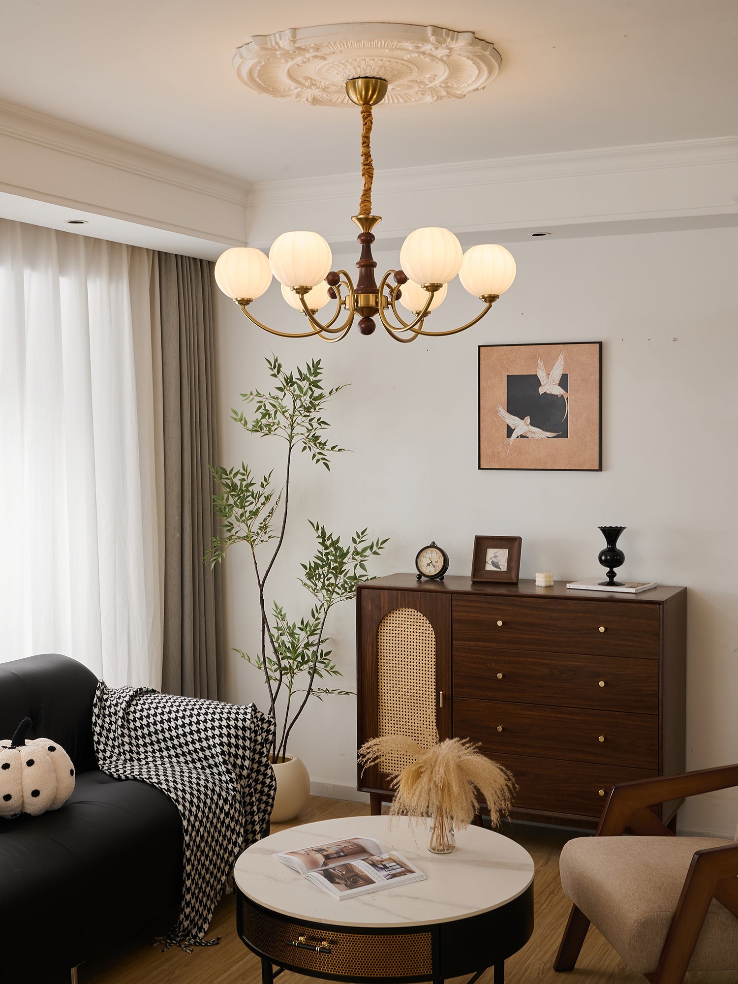 Livia Chandelier - Blowlighting
