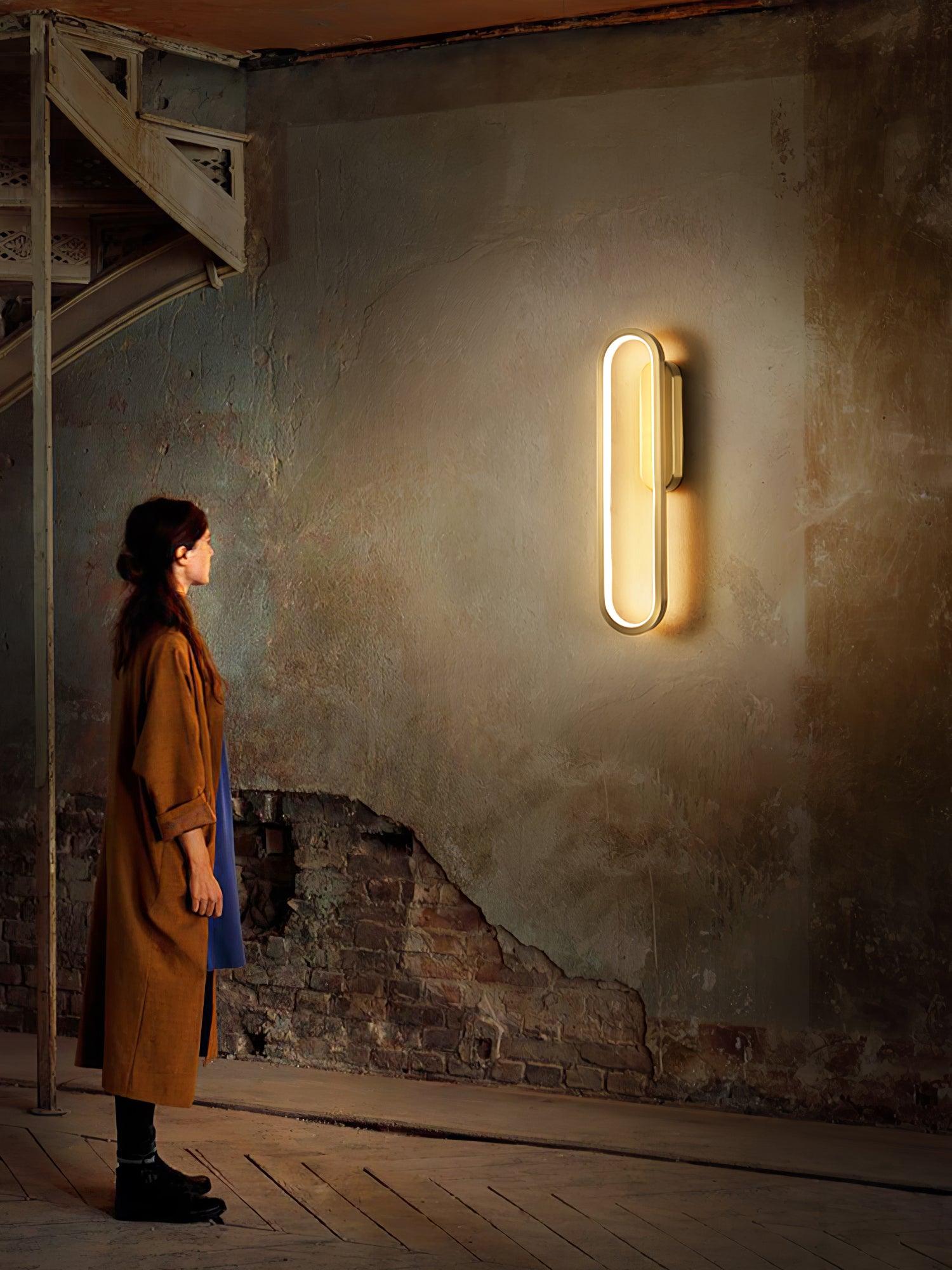 Long Ova Wall Lamp - Blowlighting