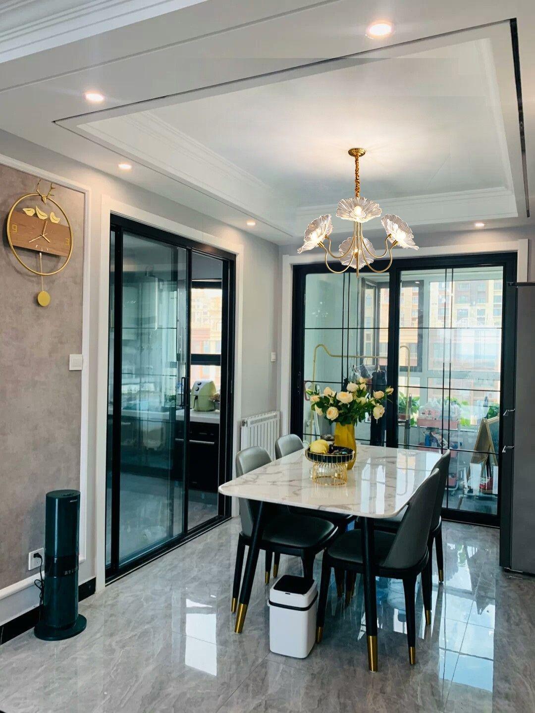 Lotus Leaf Glass Chandelier - Blowlighting